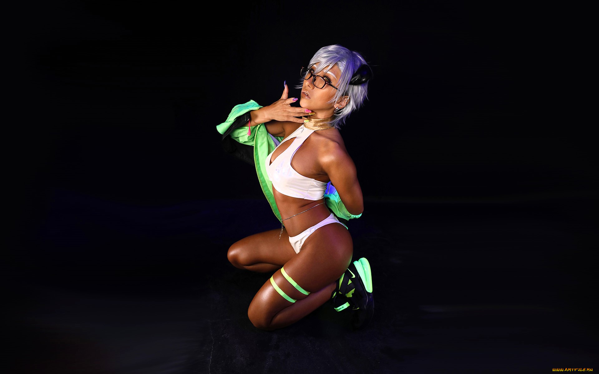 девушки, nonsummerjack, образ, наряд, очки, белье, куртка, кроссовки