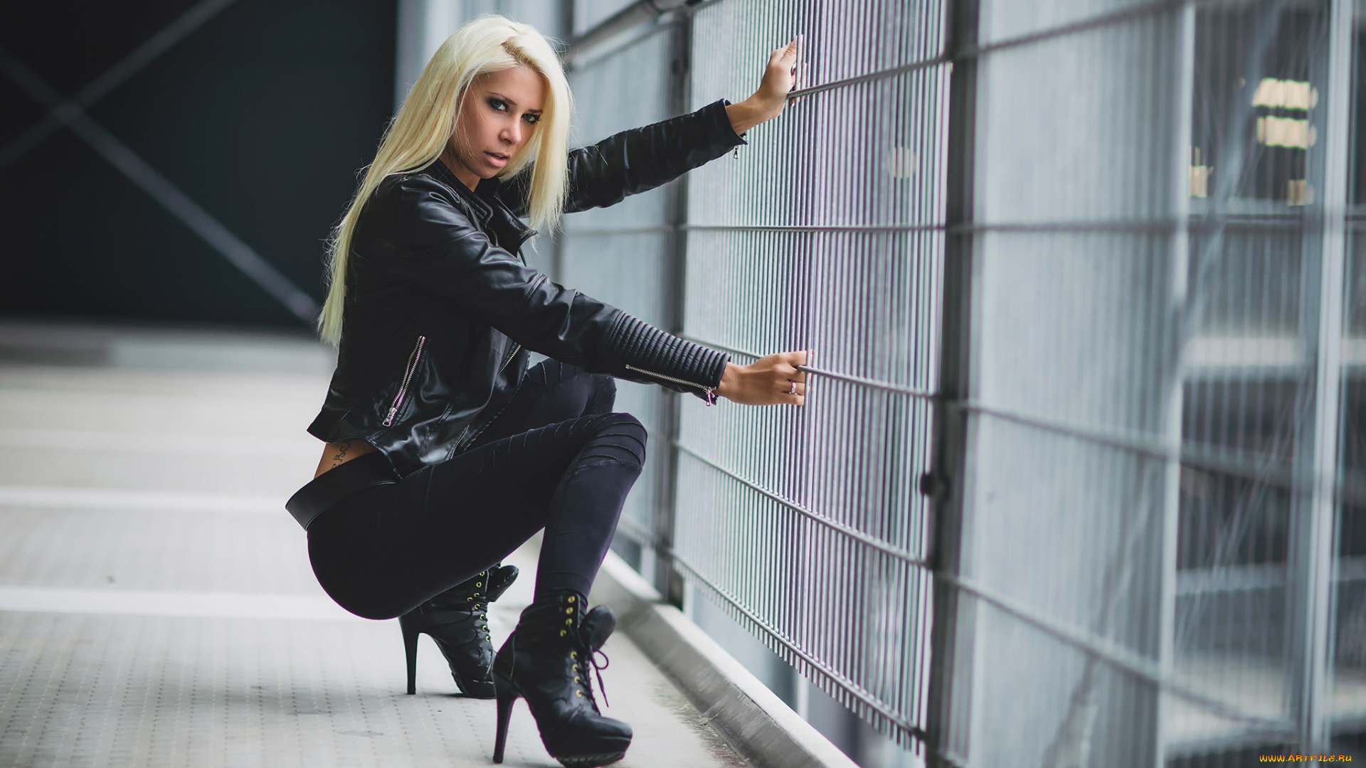 бестия, девушки, -, блондинки, , светловолосые, девушка, женщина, блондинка, светловолосая, сексуальная, модель, звезда, позирует, разная, обувь, верхняя, стильная, одежда, нижнее, эротическое, бельё, трусы, лифчик, колготки, чулки, аксессуары, макияж, и, множество, элементов, на, фотографии, angela, kutscher