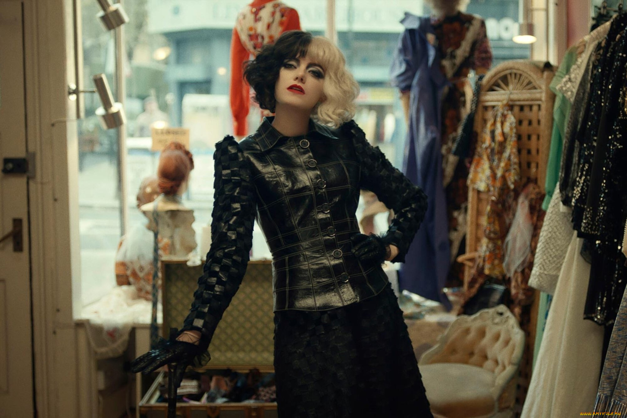 cruella, , , 2021, , кино, фильмы, cruella, круэлла, комедия, криминал, драма, эмма, стоун