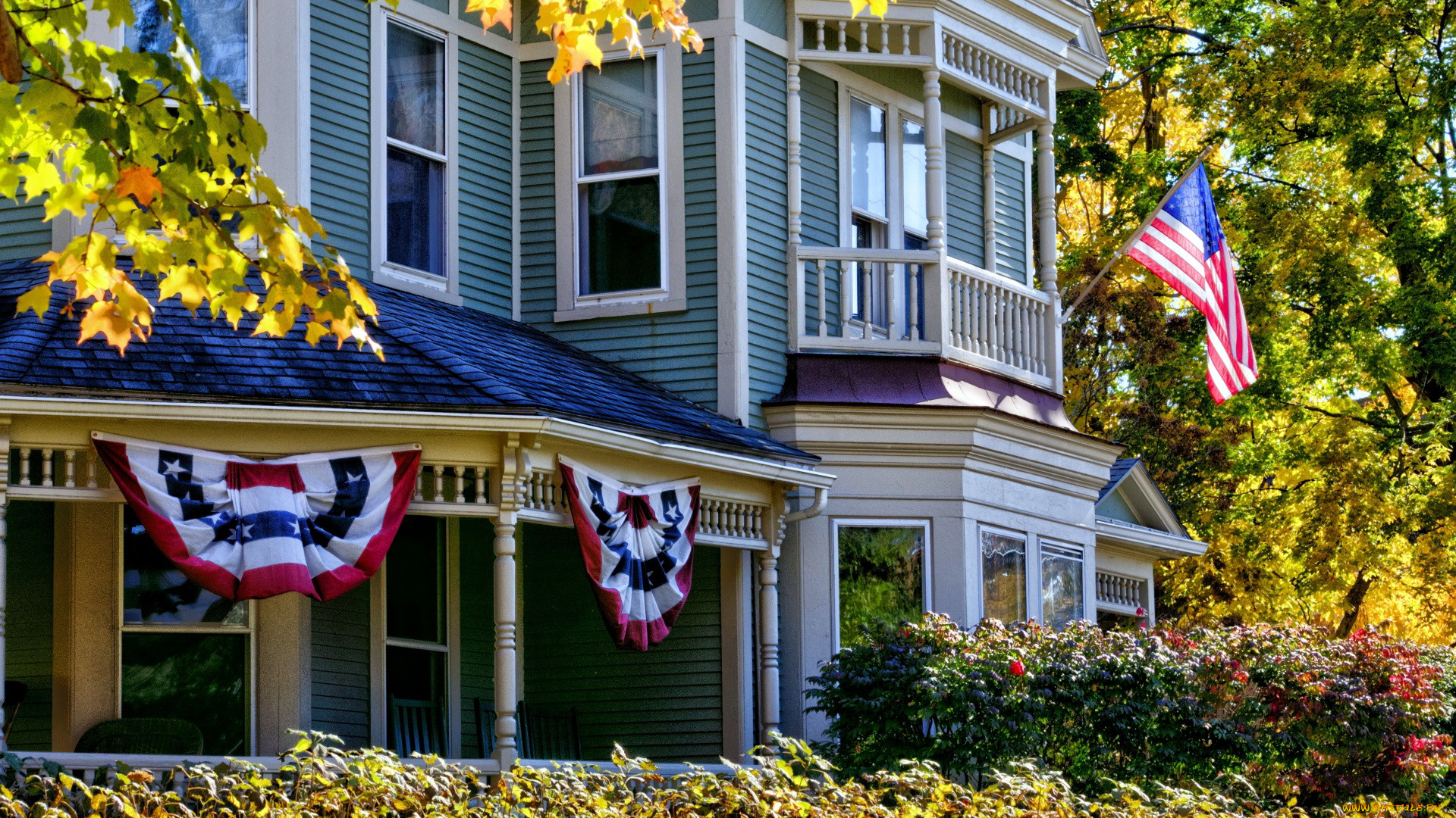 города, -, здания, , дома, осень, дом, флаги