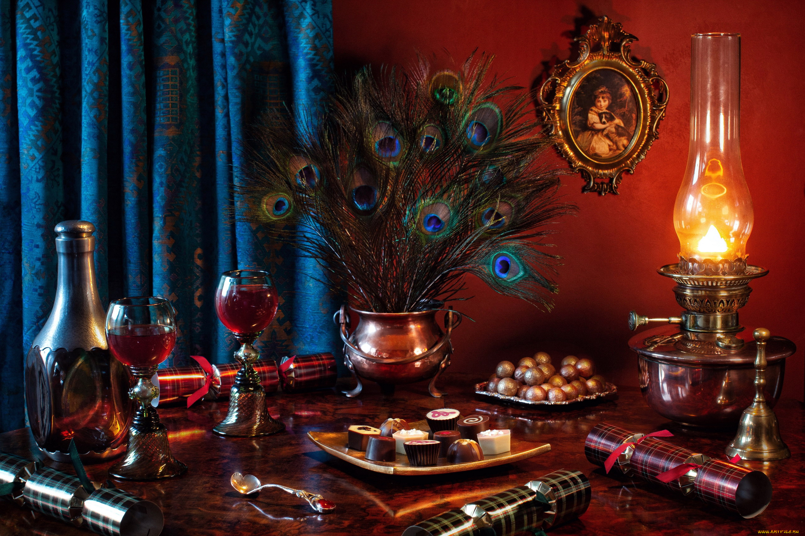 еда, натюрморт, лампа, конфеты, вино, бокалы, перья