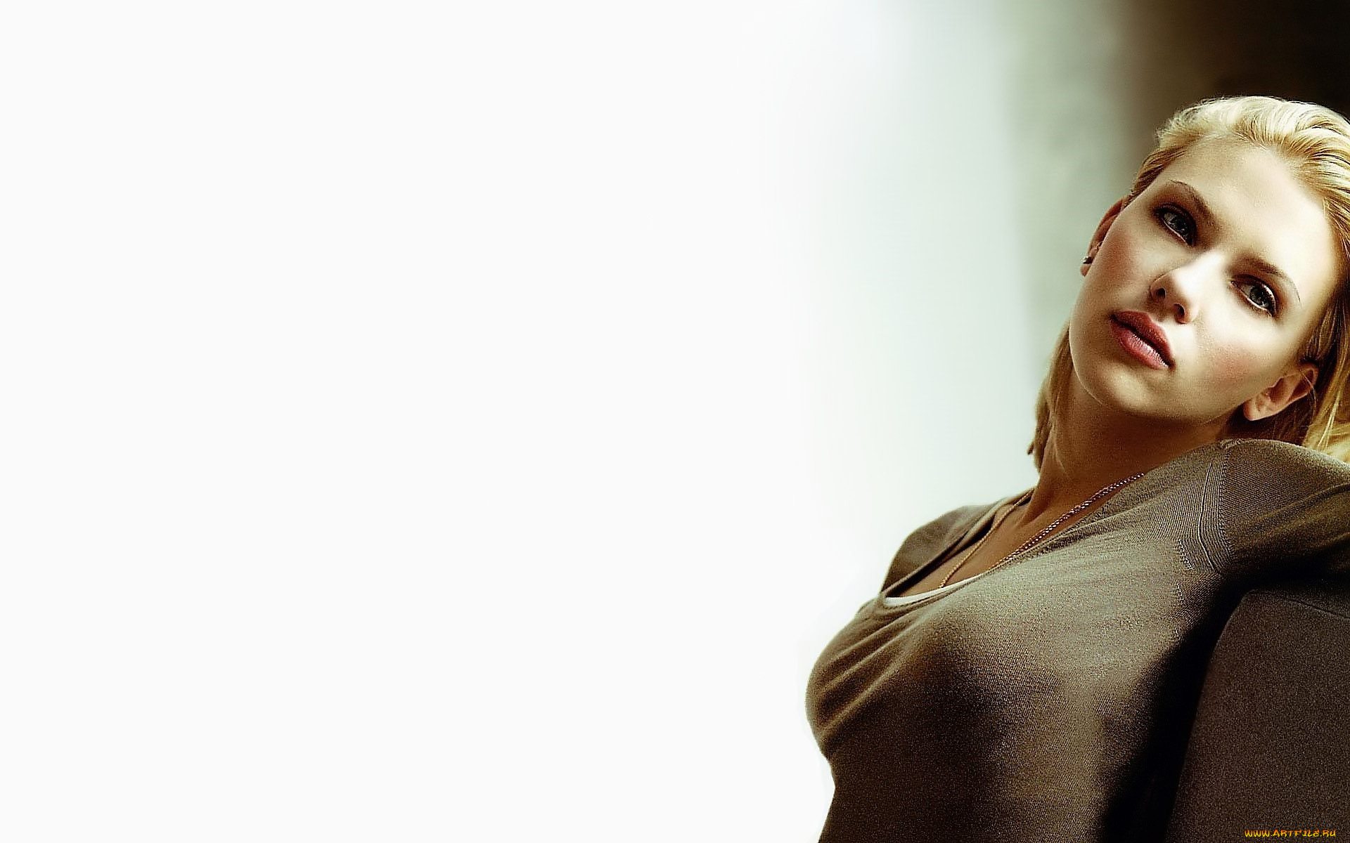 девушки, scarlett, johansson, блондинка, свитер