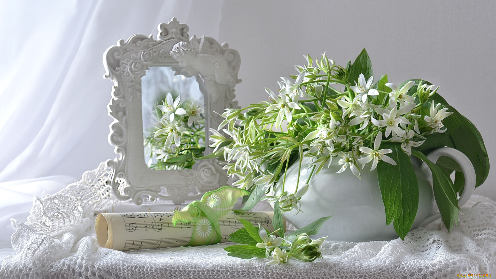 цветы, белый, ноты, зеркало, нежность, натюрморт