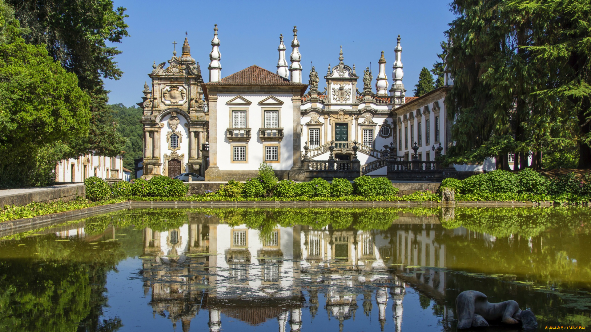 города, -, здания, , дома, зелень, деревья, кусты, отражение, вода, пруд, архитектура, португалия, дом, особняк, vila, real, portugal, вила-реал