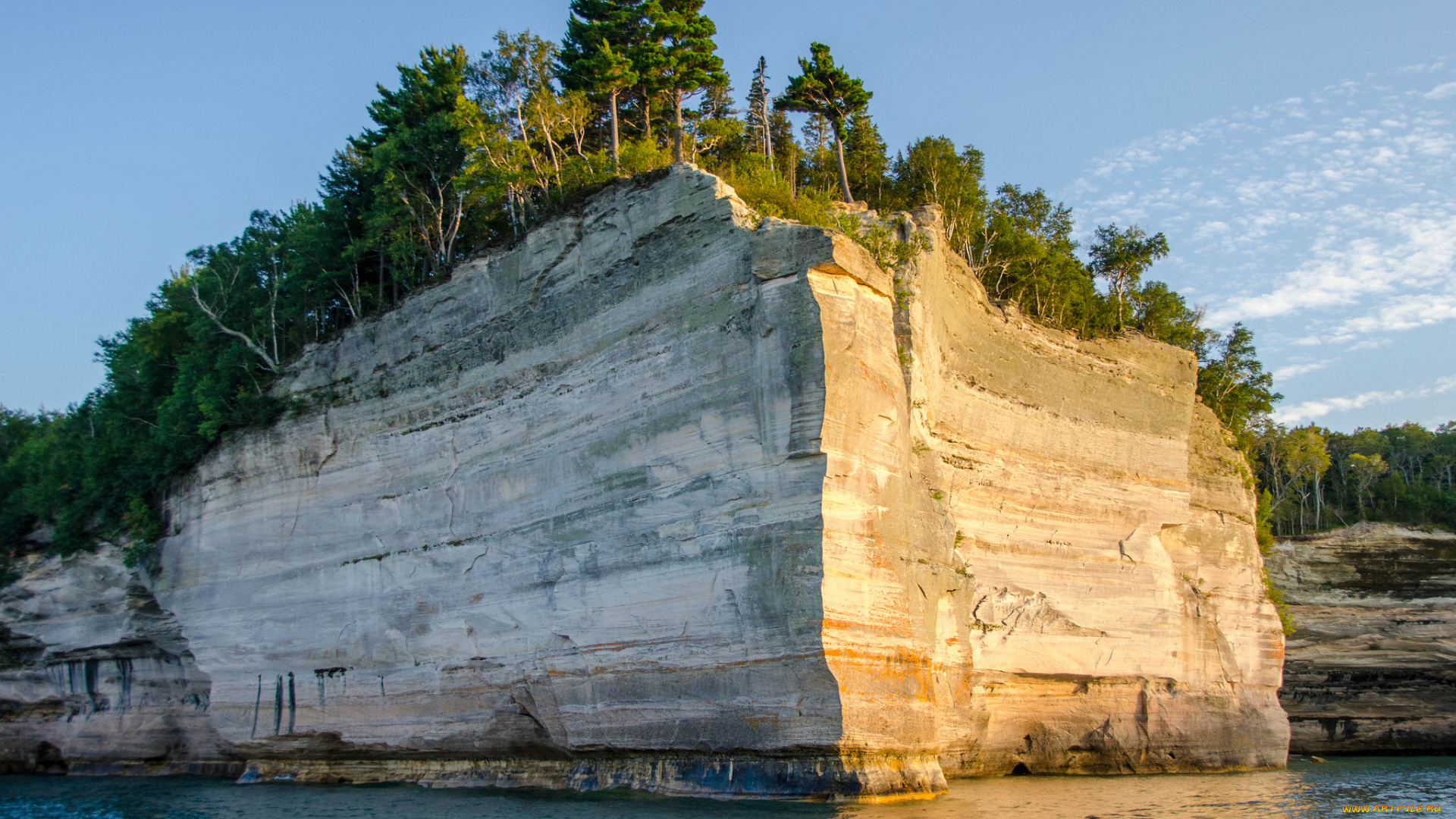природа, побережье, деревья, скала, озеро, берег, небо