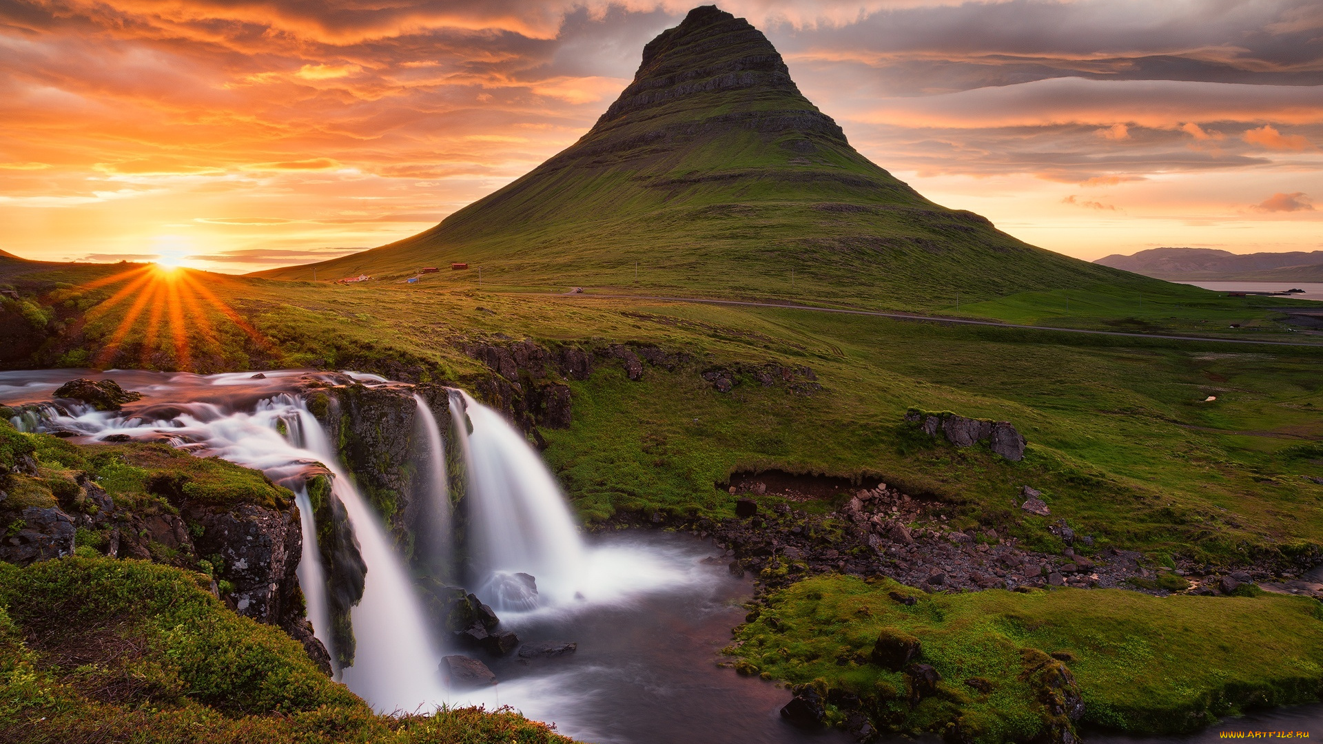 природа, водопады, облака, скалы, небо, вулкан, kirkjufell, гора, солнце, исландия