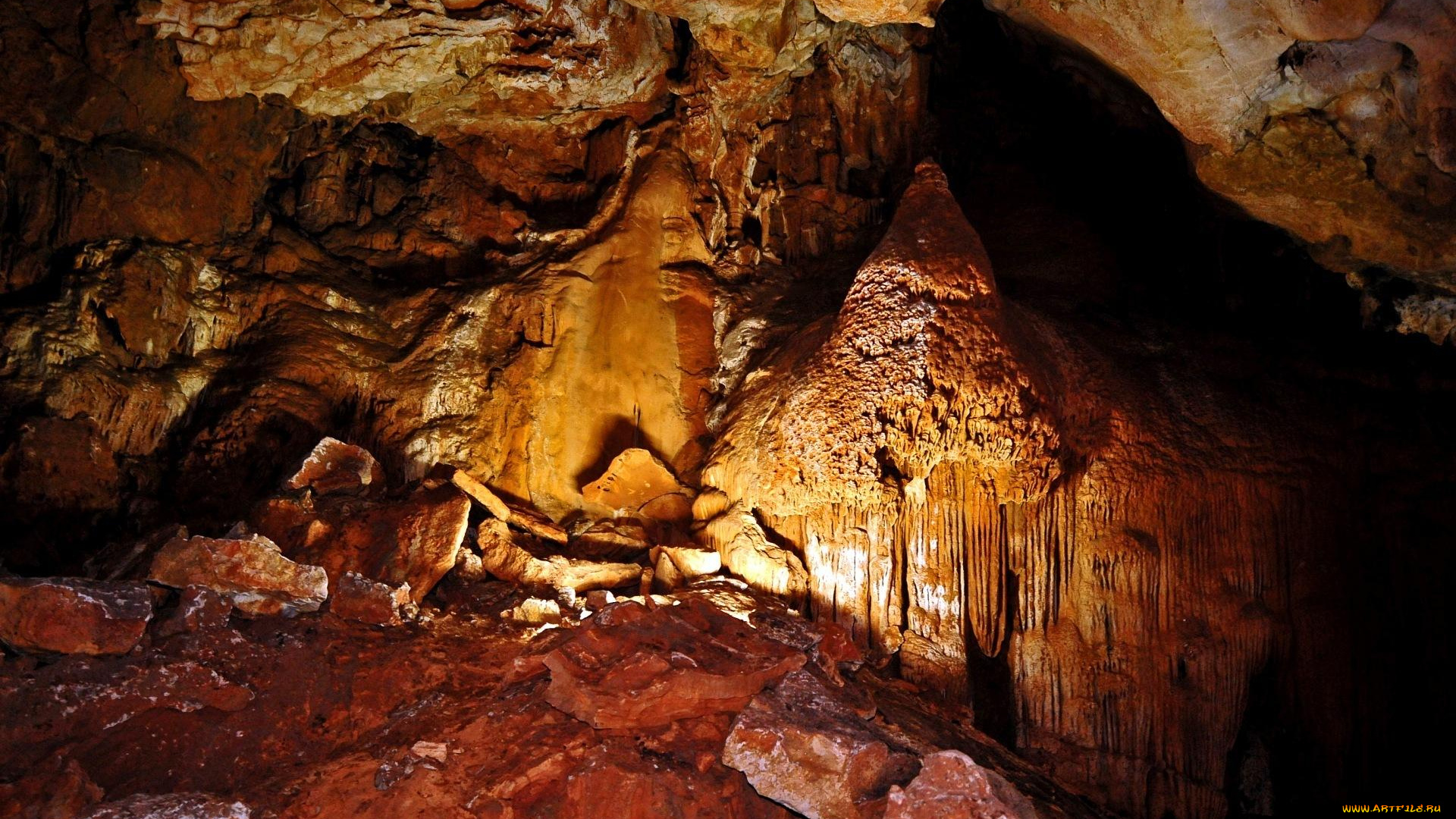 природа, горы, пещера, камни, свет, сталактиты