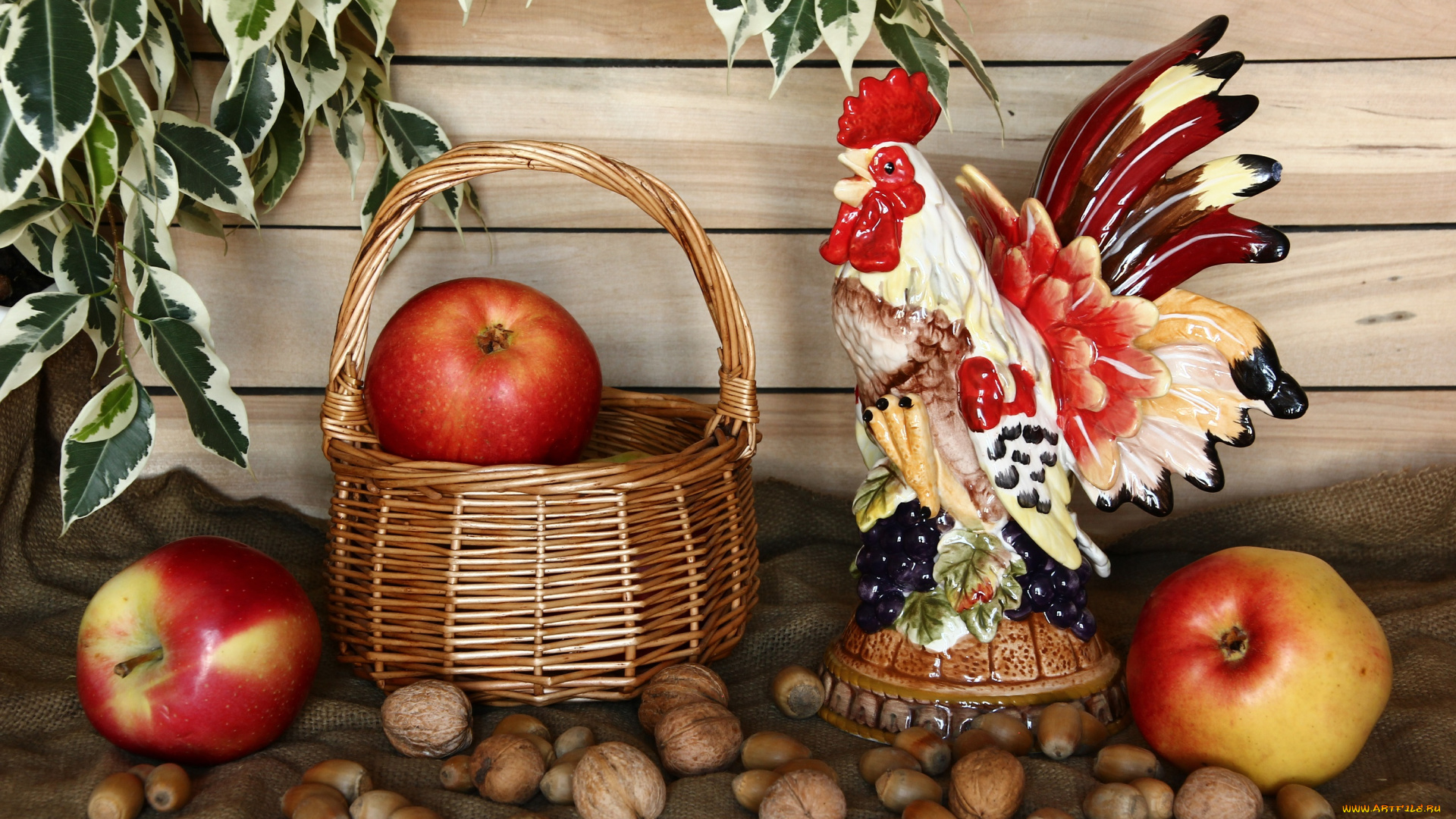 еда, натюрморт, яблоки, корзина, орехи, листья, фигурка, петух