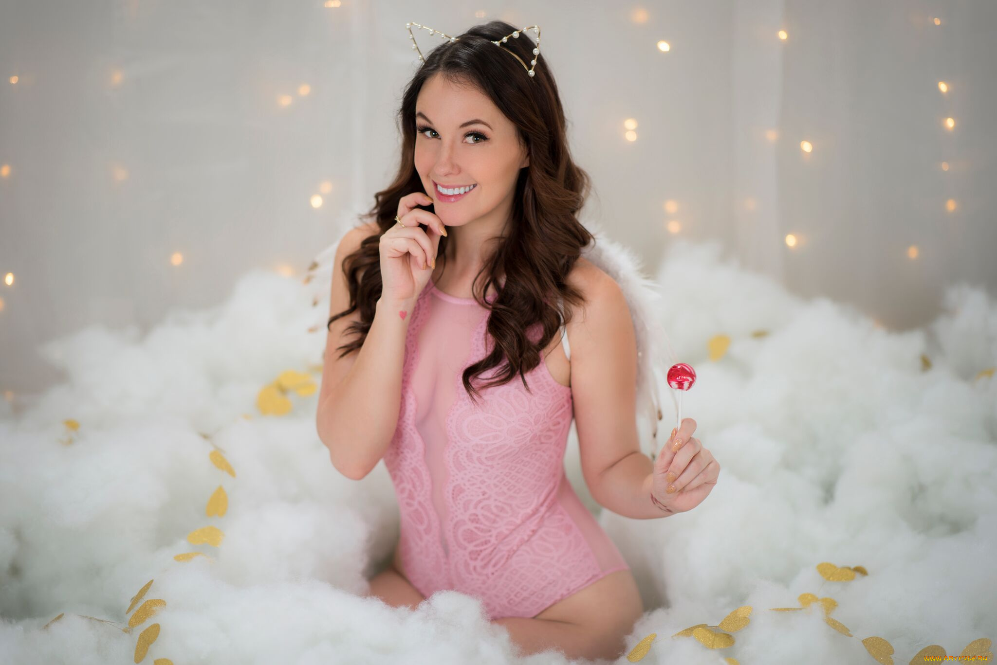 meg, turney, девушки, девушка, женщина, шатенка, темноволосая, сексуальная, модель, звезда, позирует, попа, грудь, ножки, разная, обувь, верхняя, стильная, одежда, нижнее, эротическое, бельё, трусы, лифчик, колготки, чулки, аксессуары, макияж, и, множество, элементов, на, фотографии