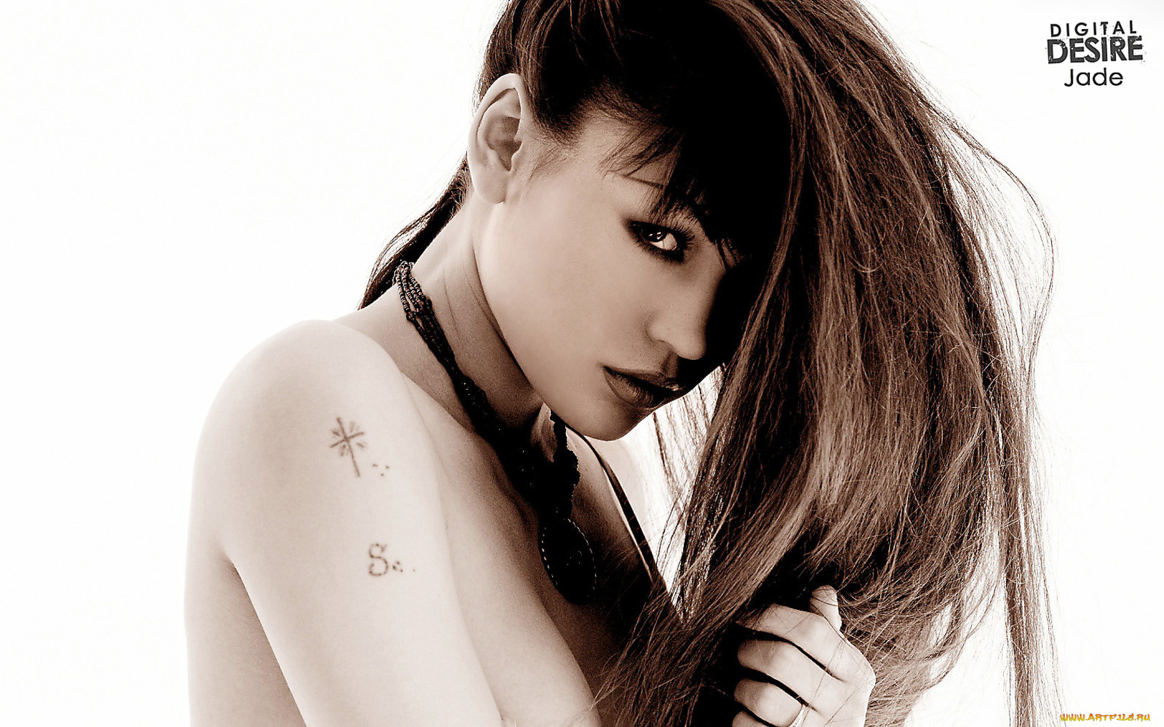 Jade, Vixen, девушки