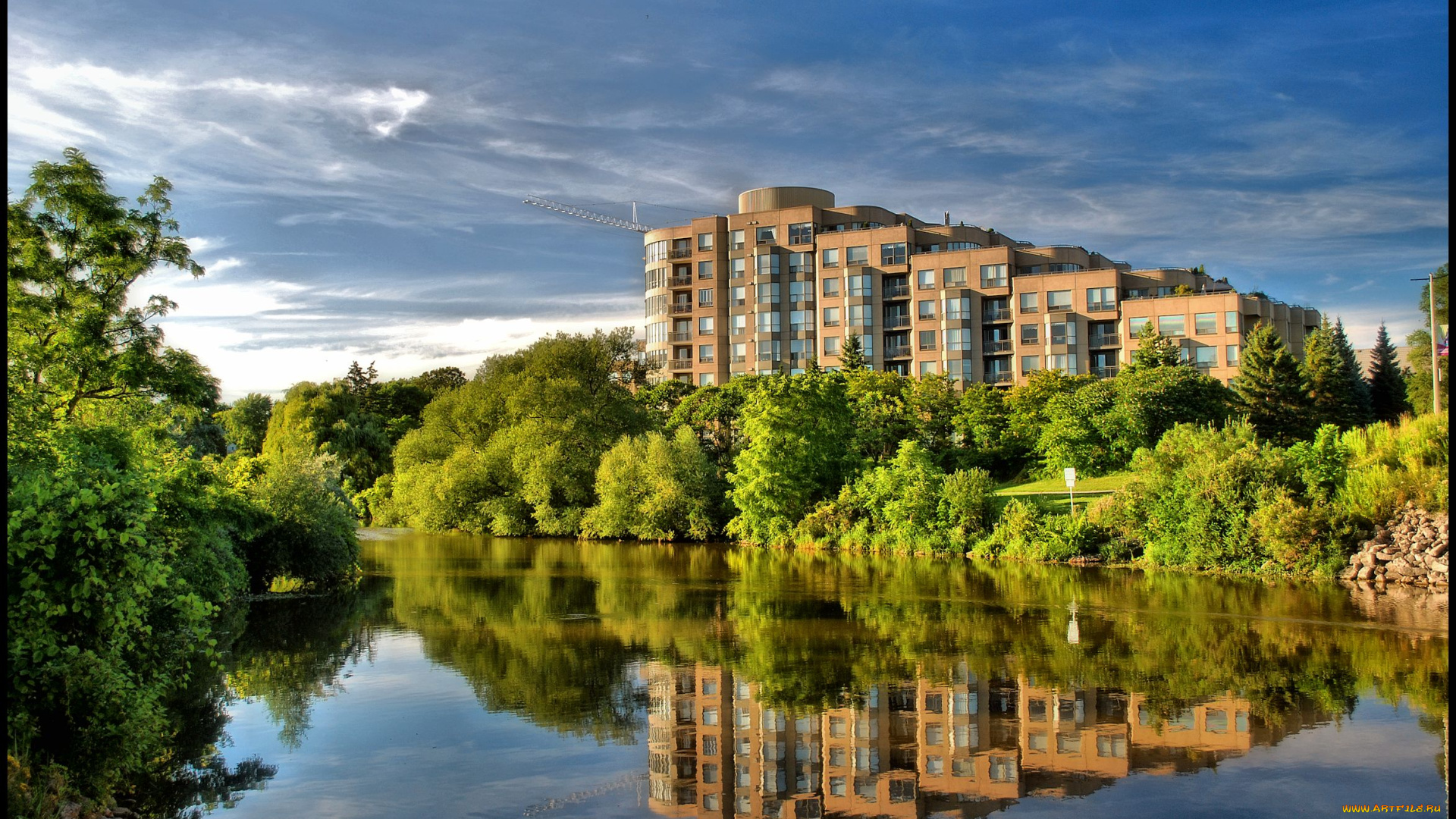 канада, онтарио, оквилл, города, здания, дома, лес, река, тучи, отражение