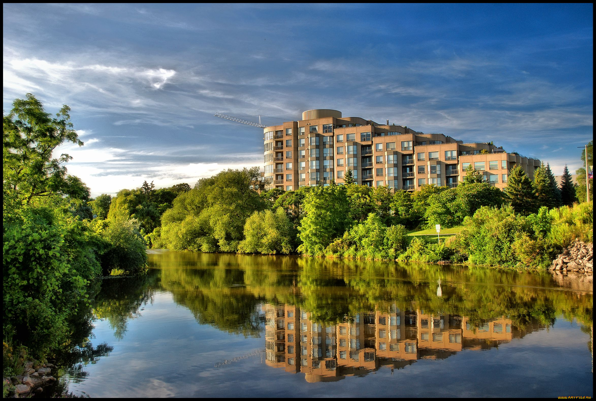 канада, онтарио, оквилл, города, здания, дома, лес, река, тучи, отражение