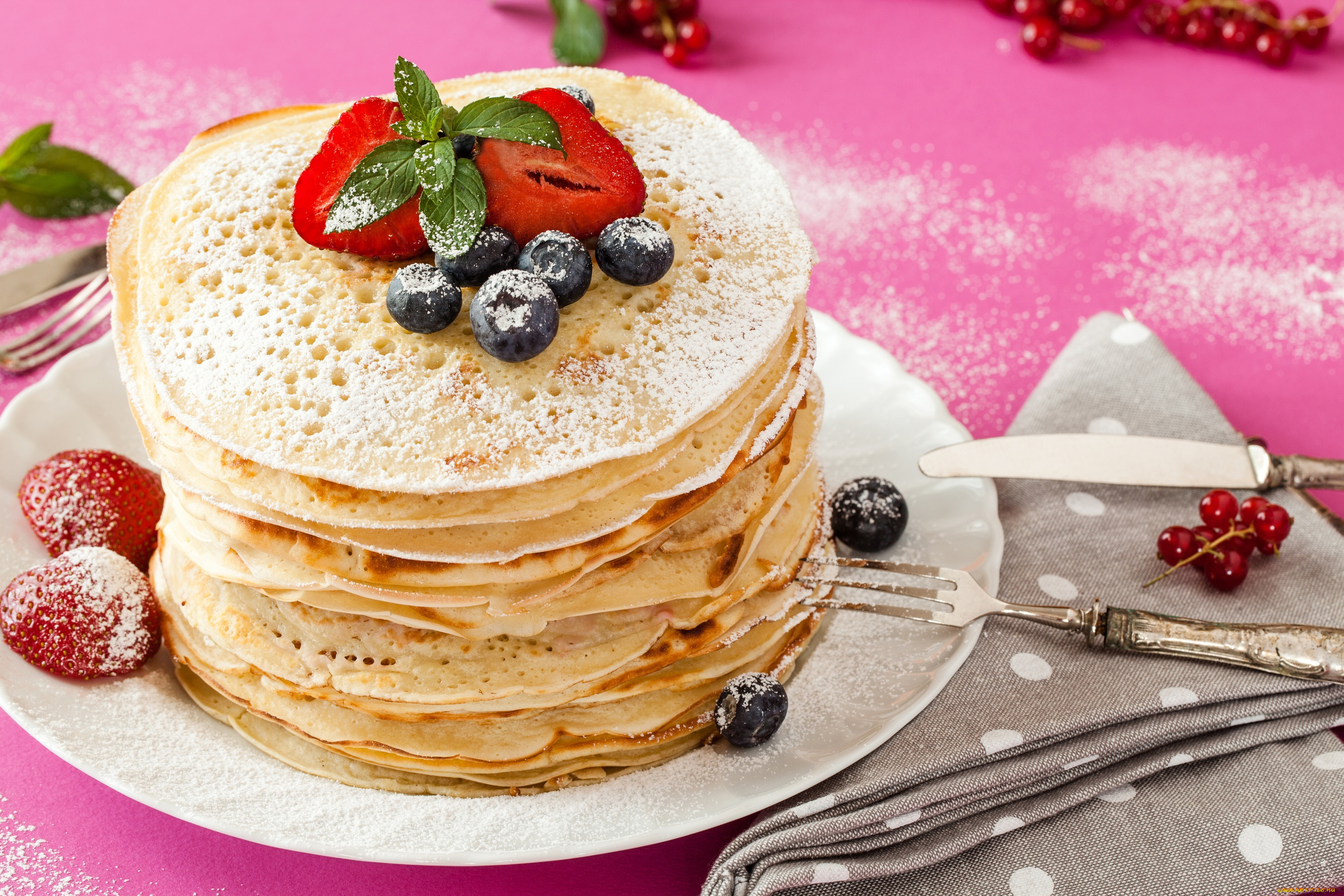 еда, блины, , оладьи, завтрак, черника, мята, клубника