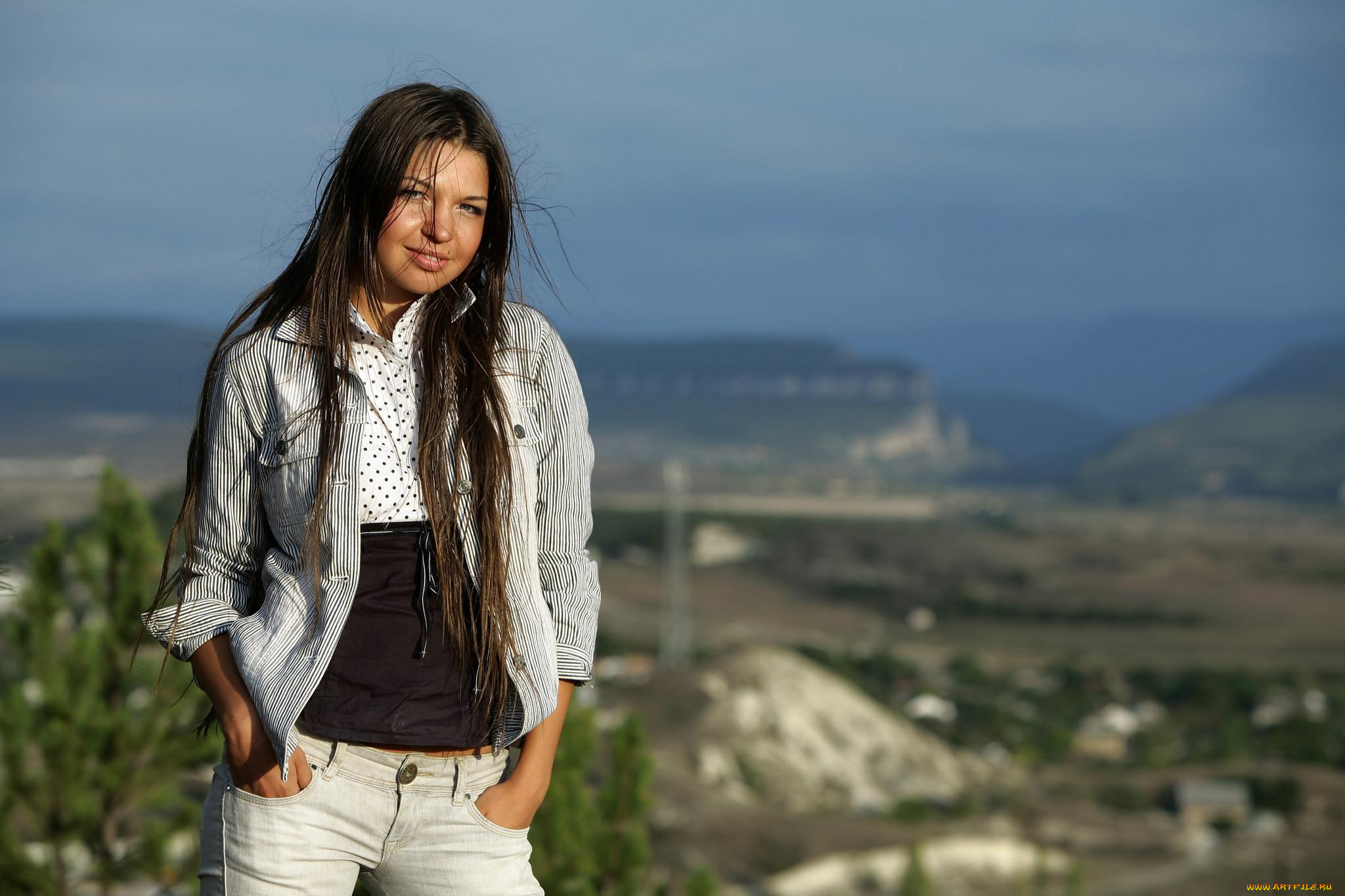 девушки, -unsort, , брюнетки, темноволосые, рубашка, панорама, джинсы, брюнетка