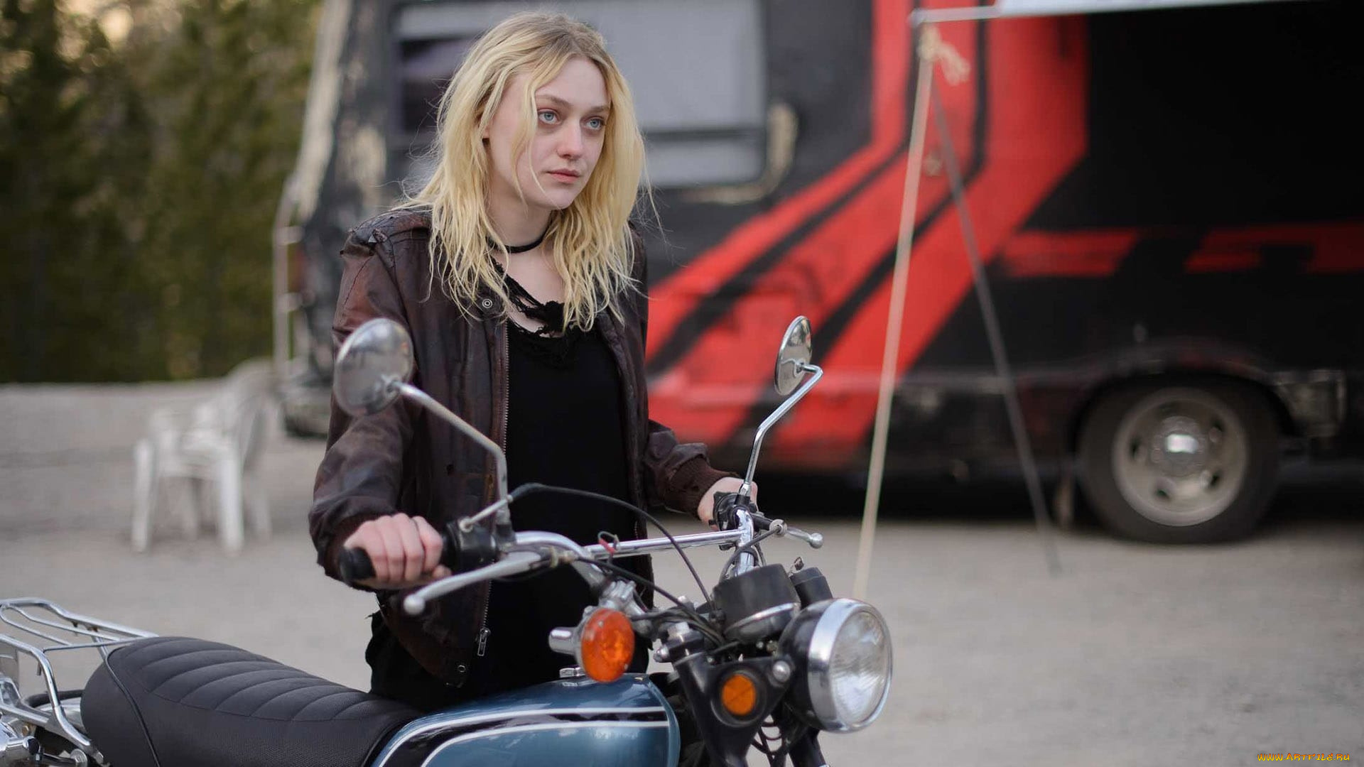 viena, and, the, fantomes, , , 2020, кино, фильмы, -unknown, , другое, вьена, и, призраки, драма, мелодрама, музыка, дакота, фаннинг, viena