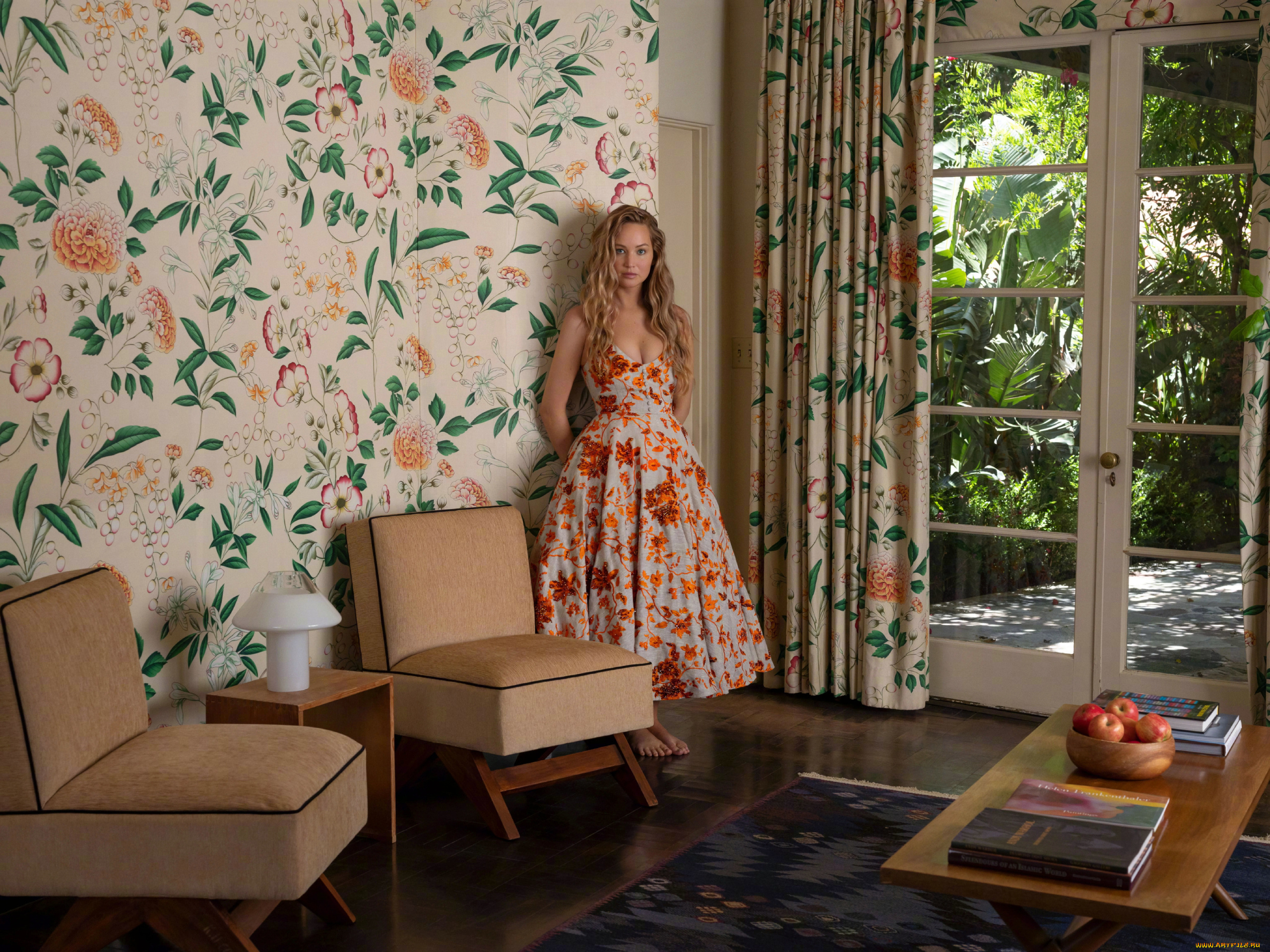 девушки, jennifer, lawrence, дженнифер, лоуренс, актриса, женщина, знаменитости, премия, оскар, золотой, глобус, bafta, сатурн