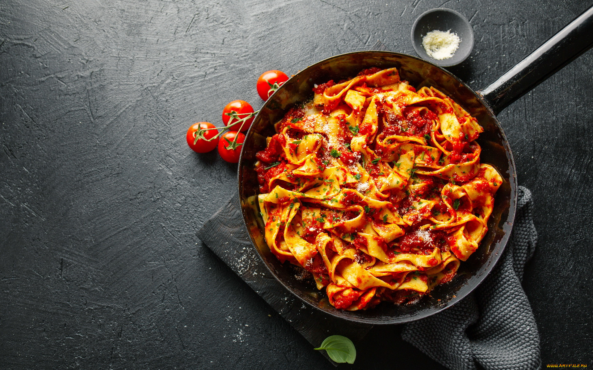 еда, макароны, , макаронные, блюда, сковорода, паста, соус, помидоры