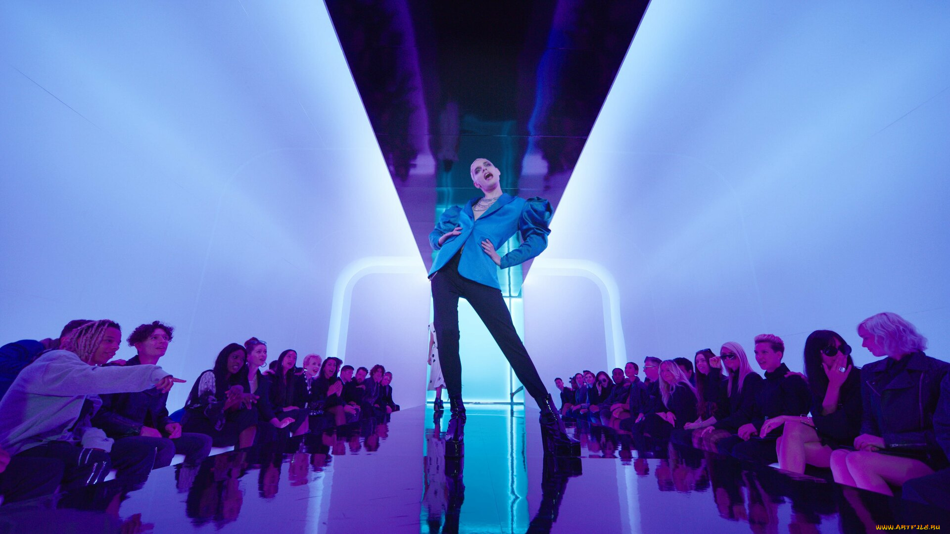 кино, фильмы, everybody`s, talking, about, jamie, модель, подиум, люди