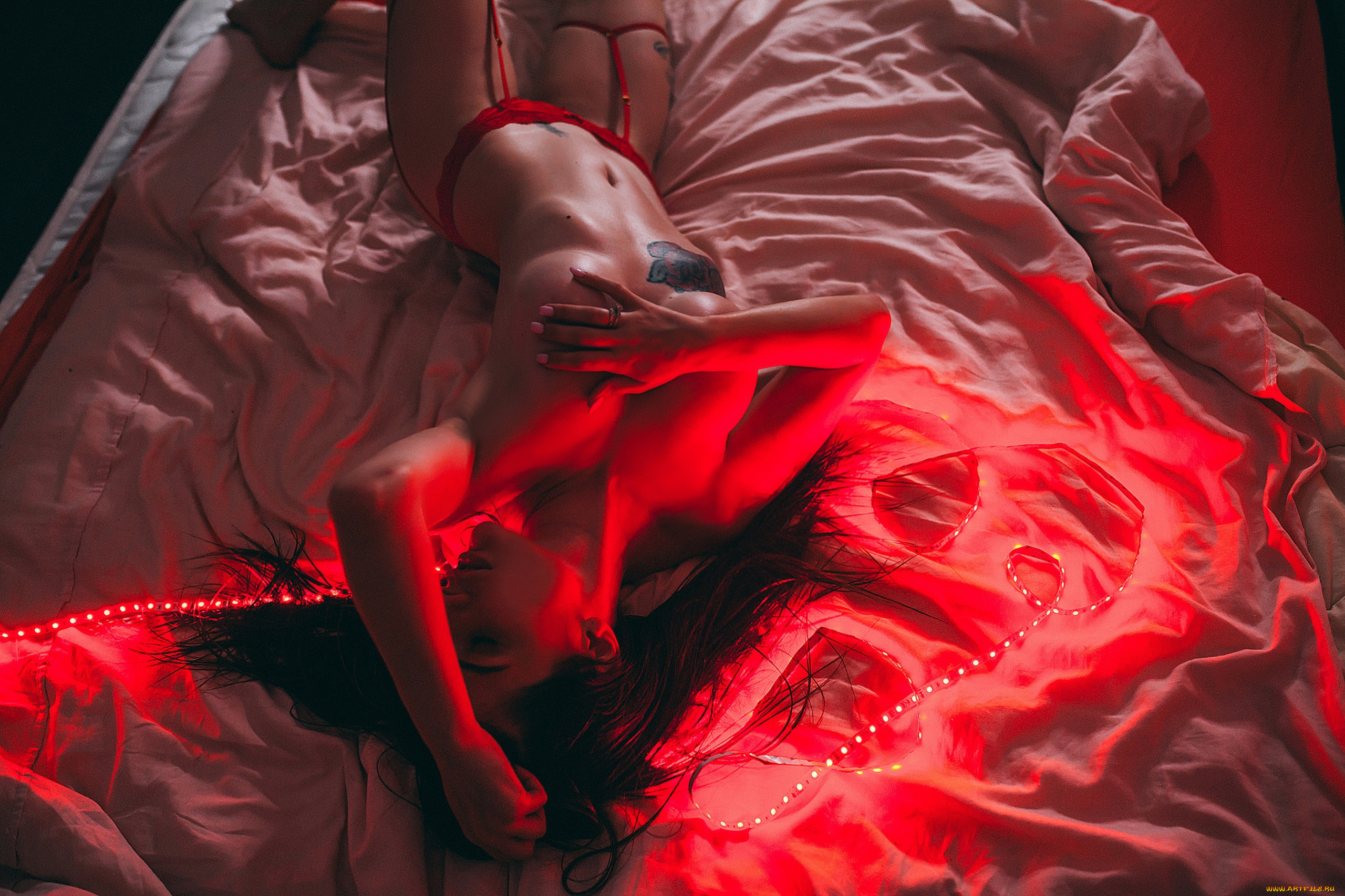 анна, фараонова, девушки, девушка, женщина, брюнетка, темноволосая, сексуальная, модель, звезда, позирует, разная, обувь, верхняя, стильная, одежда, нижнее, эротическое, бельё, трусы, лифчик, колготки, чулки, аксессуары, макияж, и, множество, элементов, на, фотографии