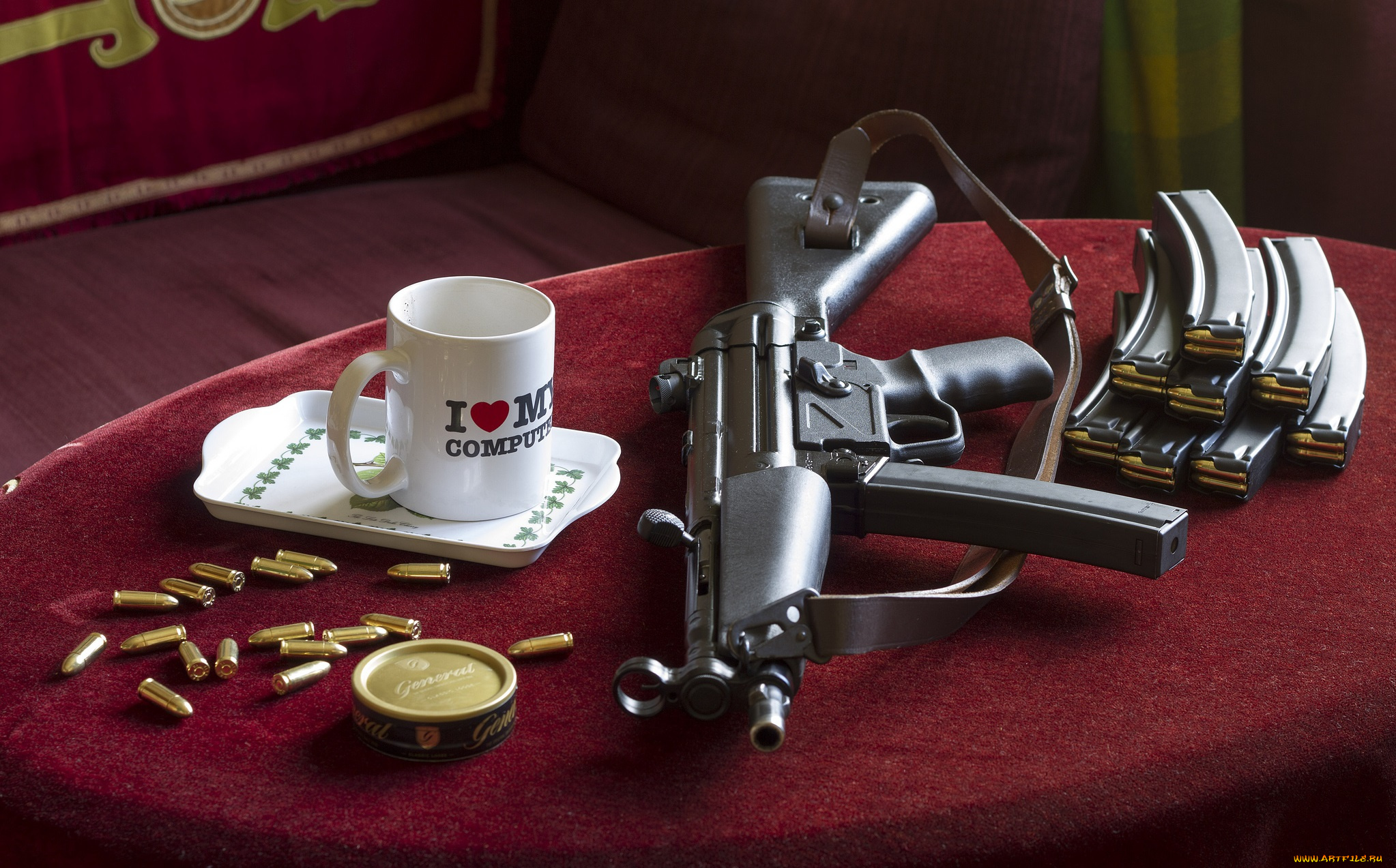 оружие, автоматы, магазины, поднос, кружка, патроны, автомат