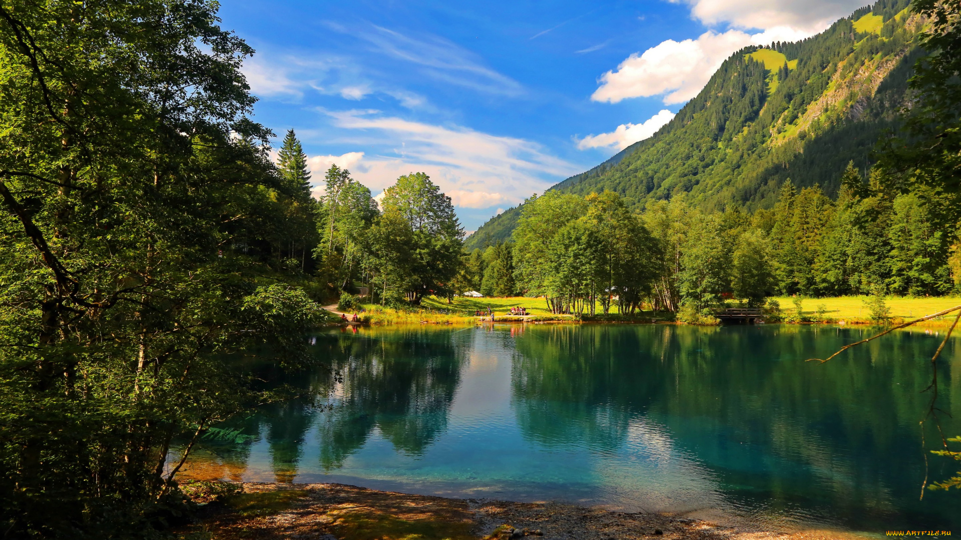 природа, реки, озера, зелень, отдых, лето, облака, солнце, небо, деревья, горы, лес, озеро