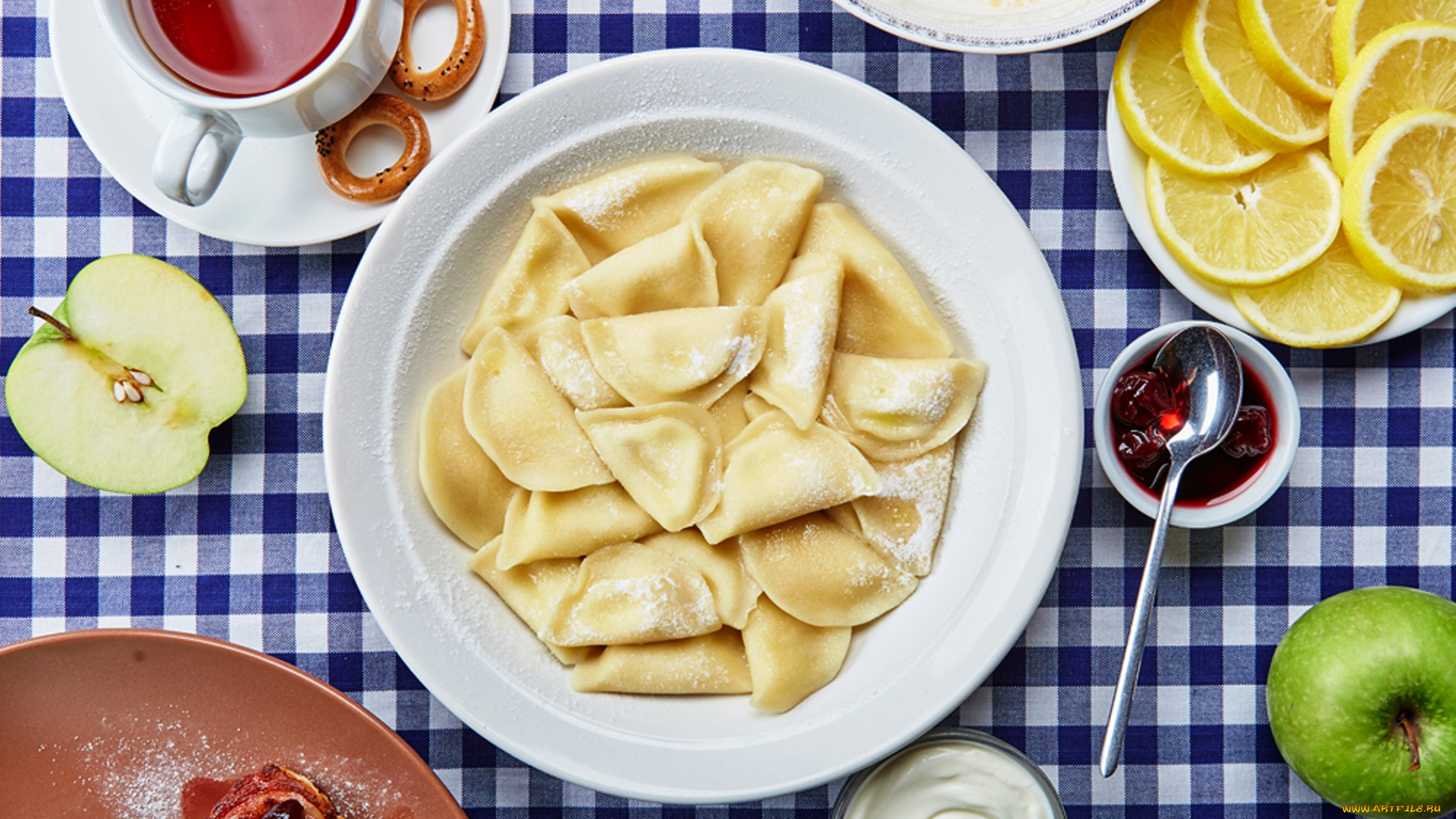 еда, вторые, блюда, лимон, яблоки, сушки, чай, вареники
