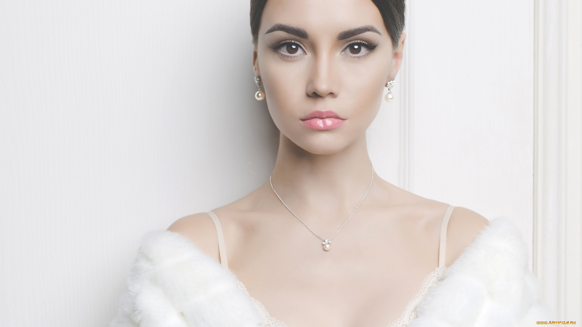 девушки, -unsort, , лица, , портреты, девушка, модель, лицо, карие, глаза, макияж, губы, фон