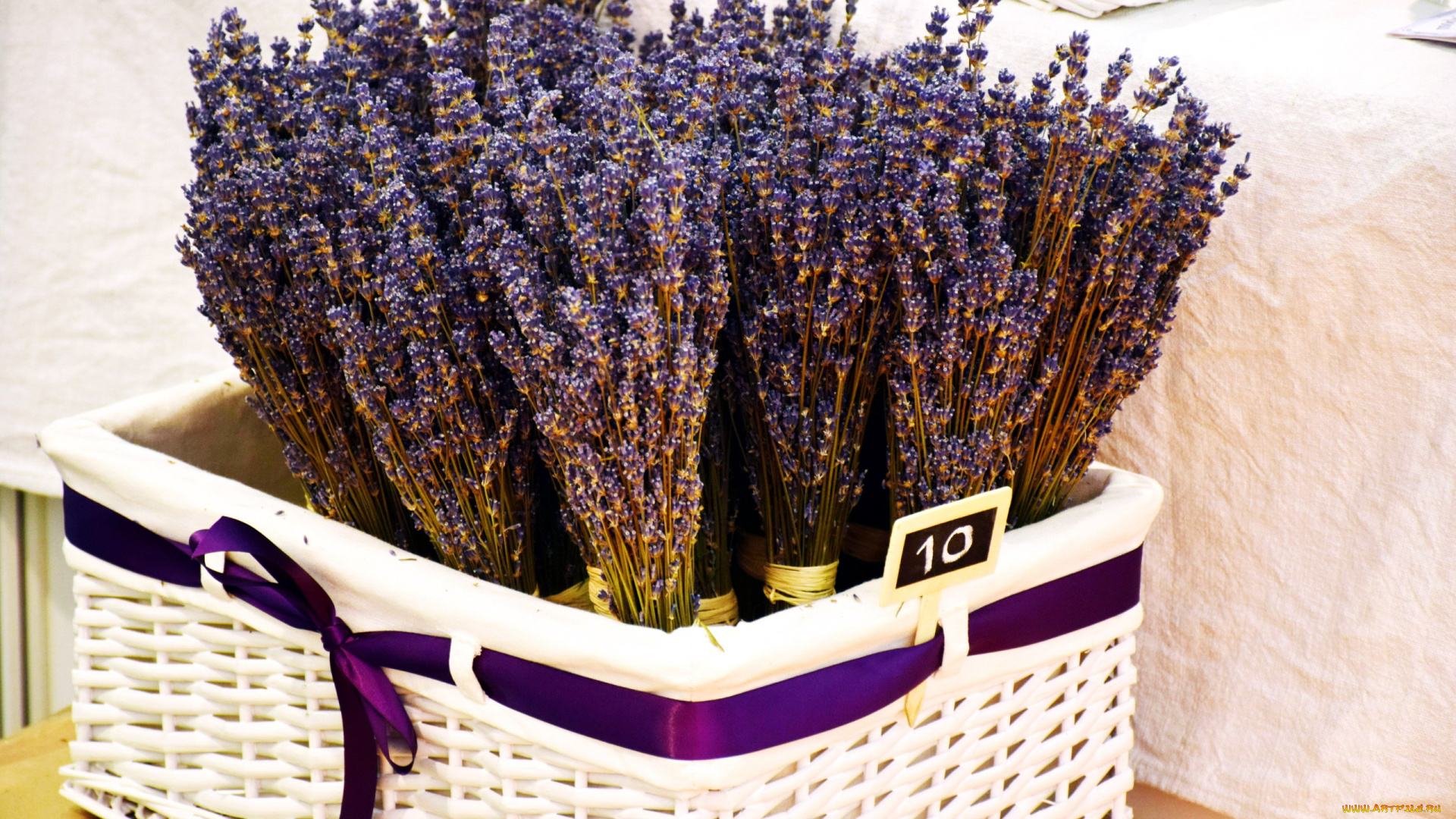 цветы, лаванда, ленты, корзинка