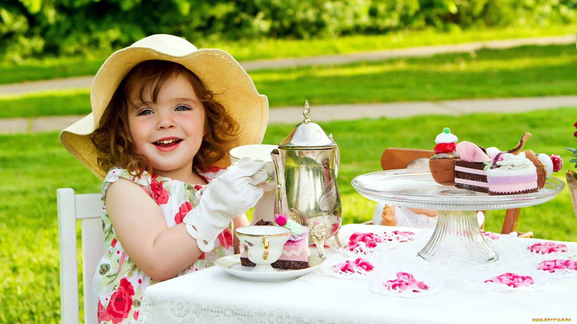 разное, настроения, пирожные, чай, чаепитие, девочка