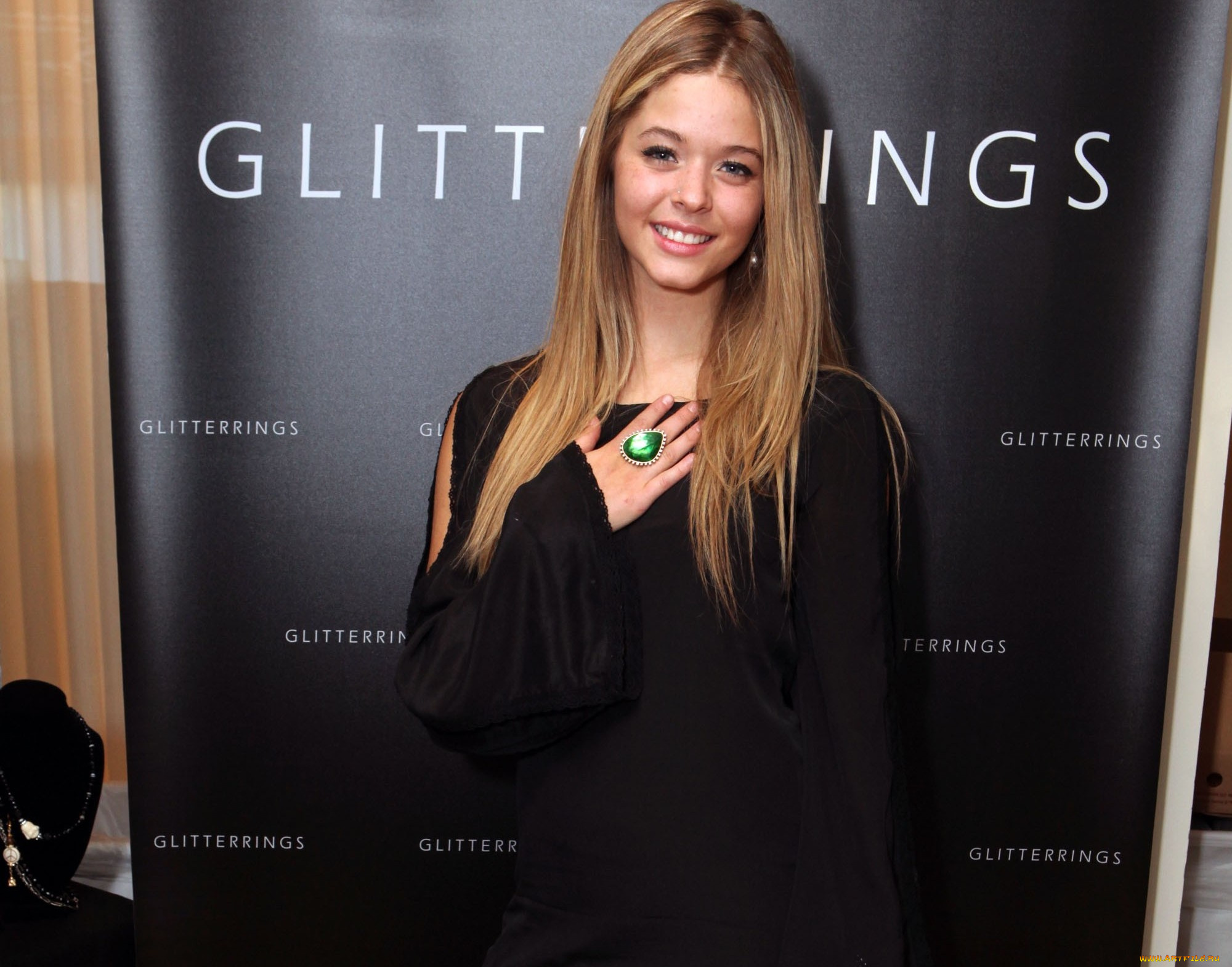 девушки, sasha, pieterse, актриса, платье, улыбка, кольцо, блондинка