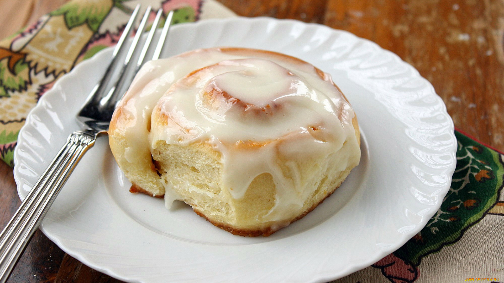 еда, хлеб, , выпечка, тарелка, булочка, вилка, глазурь