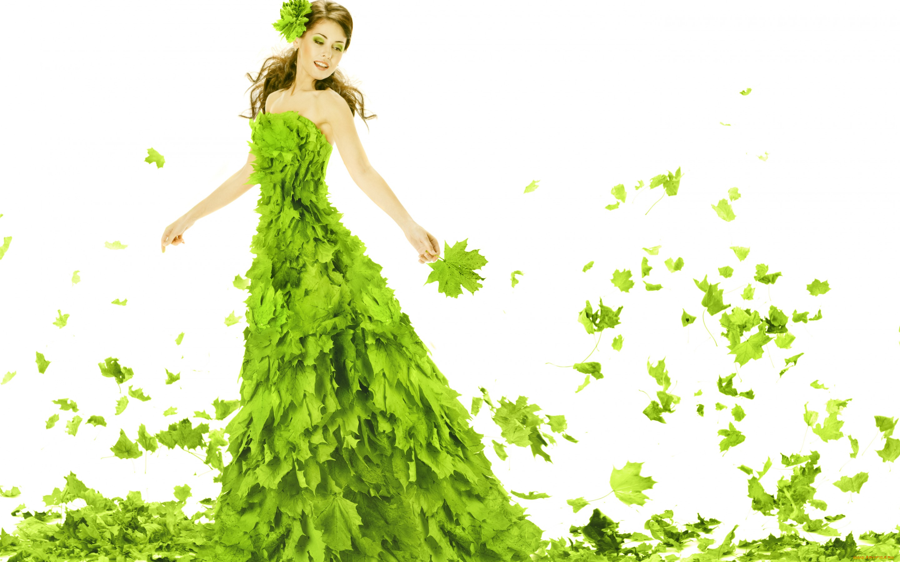 девушки, -unsort, , креатив, улыбка, девушка, фон, зеленые, листья, платье, лето, макияж