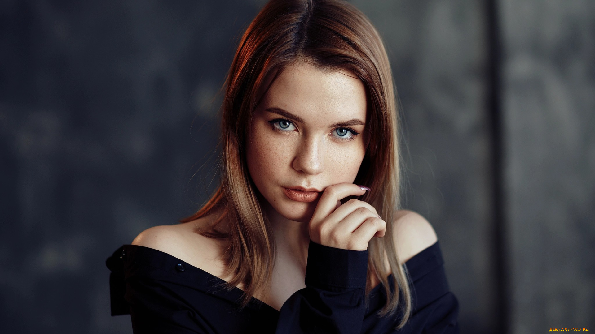 девушки, -unsort, , брюнетки, темноволосые, прямые, волосы, голубые, глаза, боке, обнаженные, плечи, тая, токминова, смотрит, на, зрителя, лицо, женщины, в, помещении, портрет, брюнетка, евгений, булатов