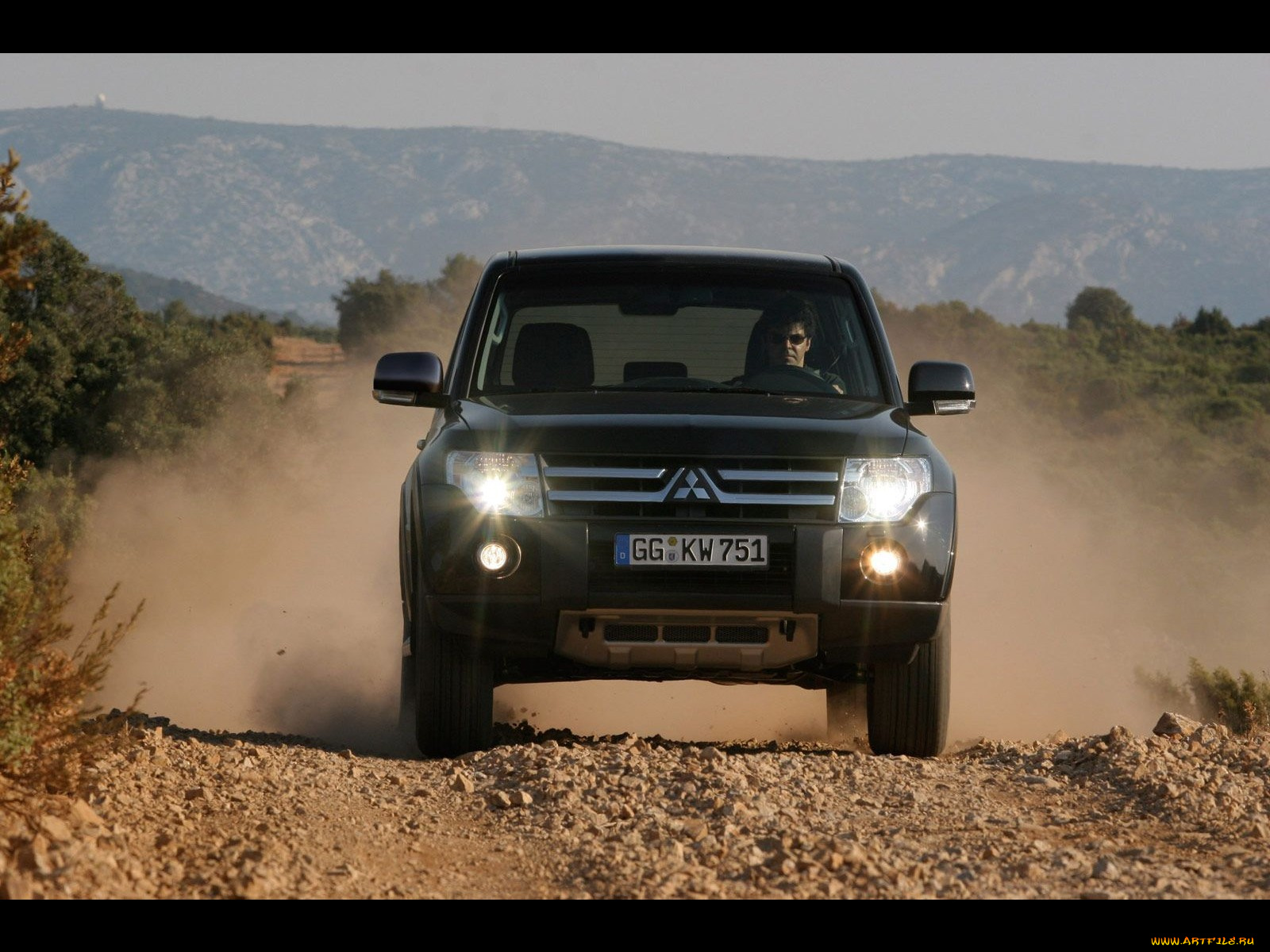 автомобили, mitsubishi