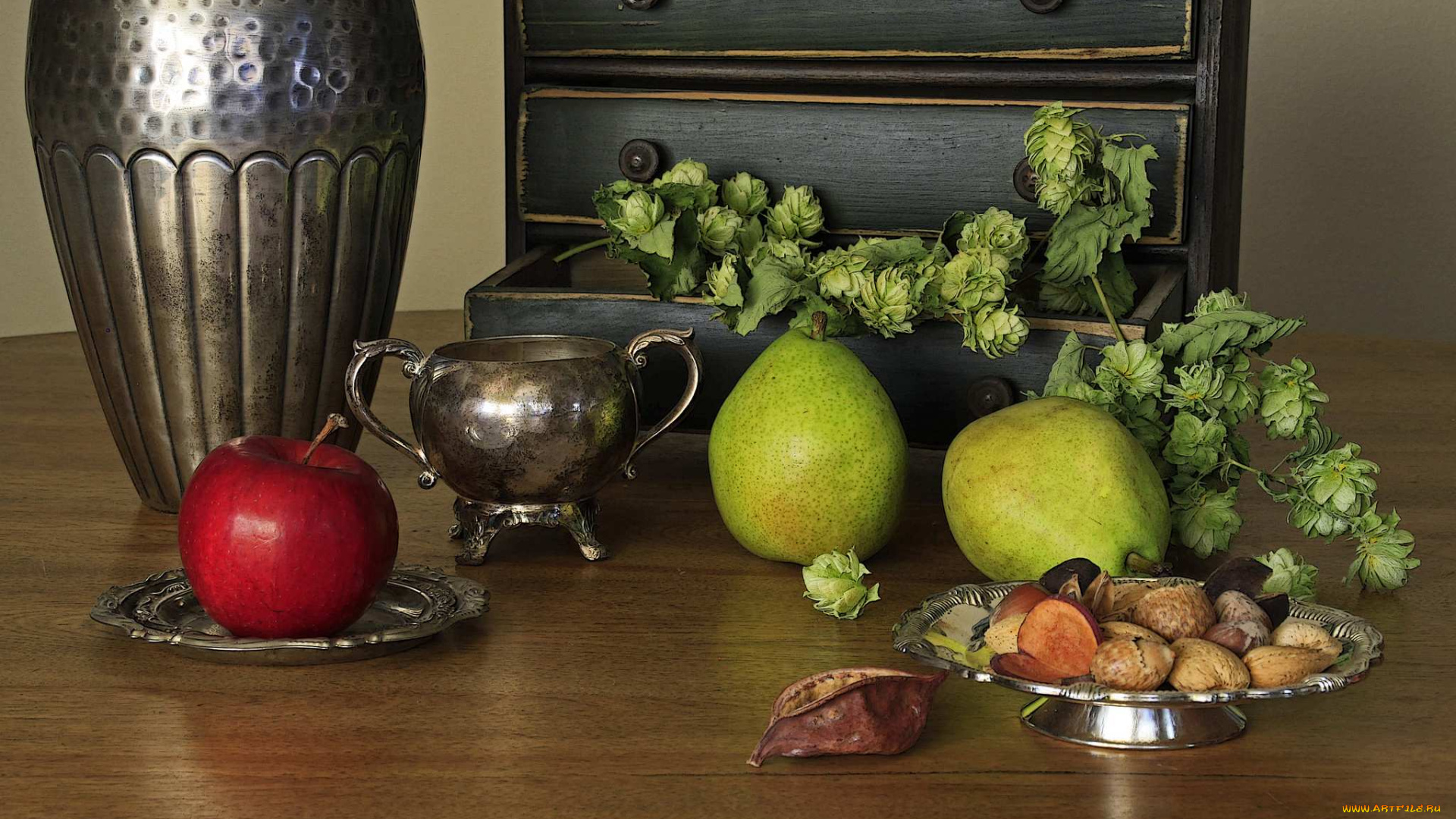 еда, натюрморт, хмель, груша, орехи, яблоко