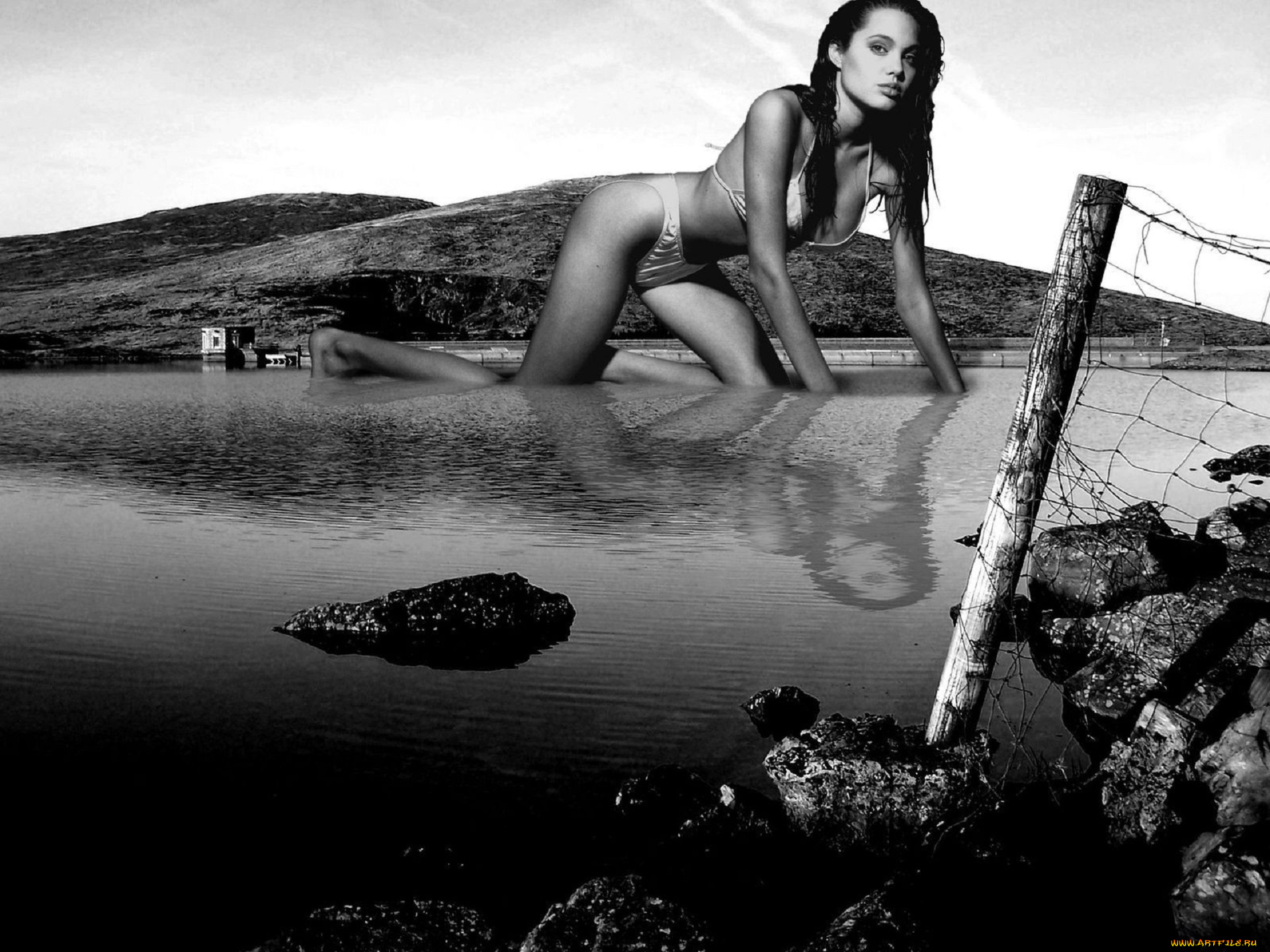 девушки, angelina, jolie, черно-белая, купальник, актриса, горы, озеро