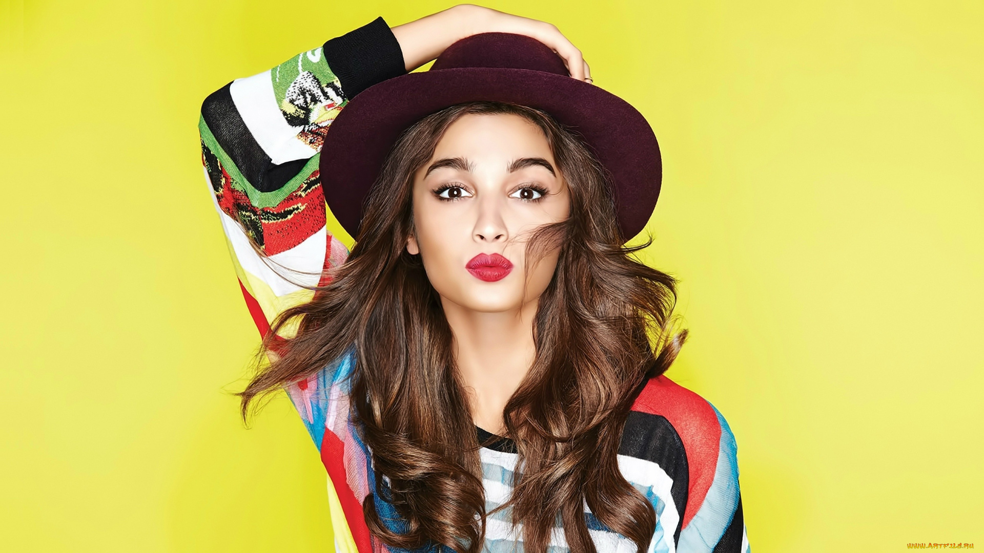 девушки, alia, bhatt, свитер, шатенка, шляпа