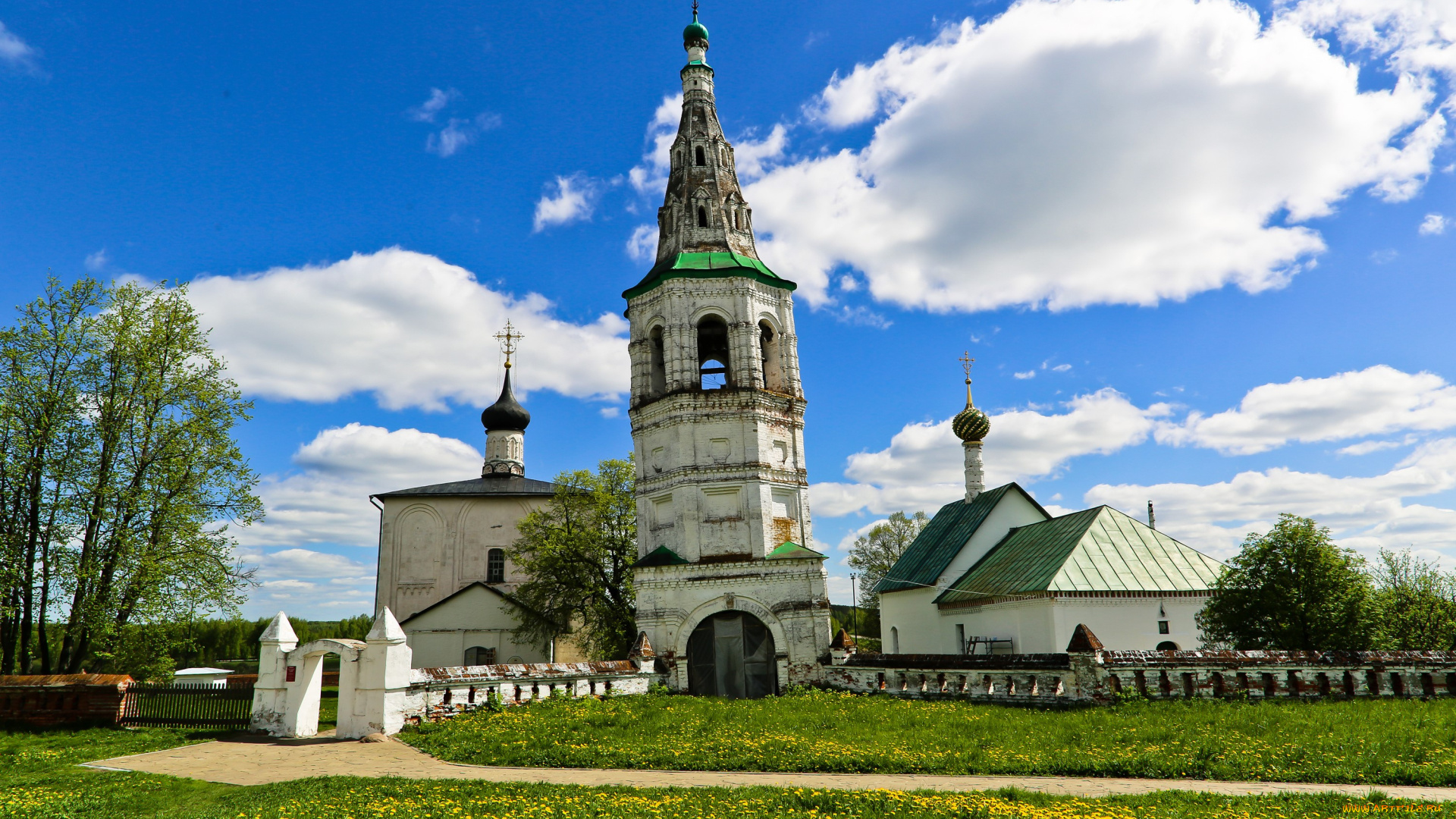 города, -, православные, церкви, , монастыри, церковь, бориса, и, глеба, суздаль, россия, храм, трава, ограда, колокольня