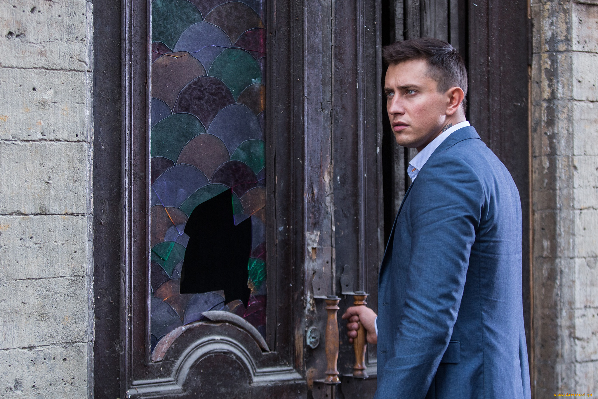 кино, фильмы, рубеж, взгляд, дверь, павел, прилучный