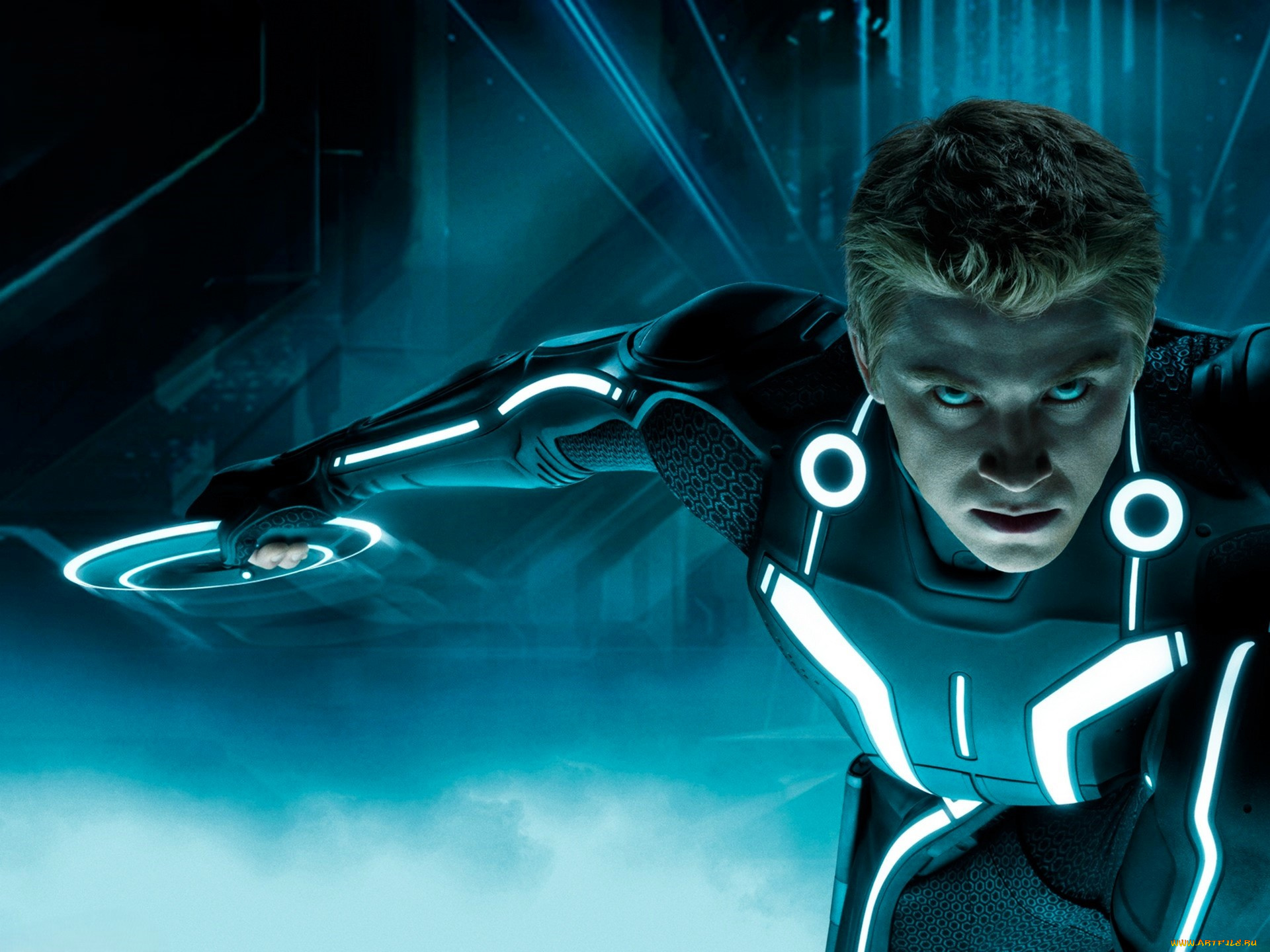 кино, фильмы, tron, legacy, парень, взгляд, костюм, диск, неон