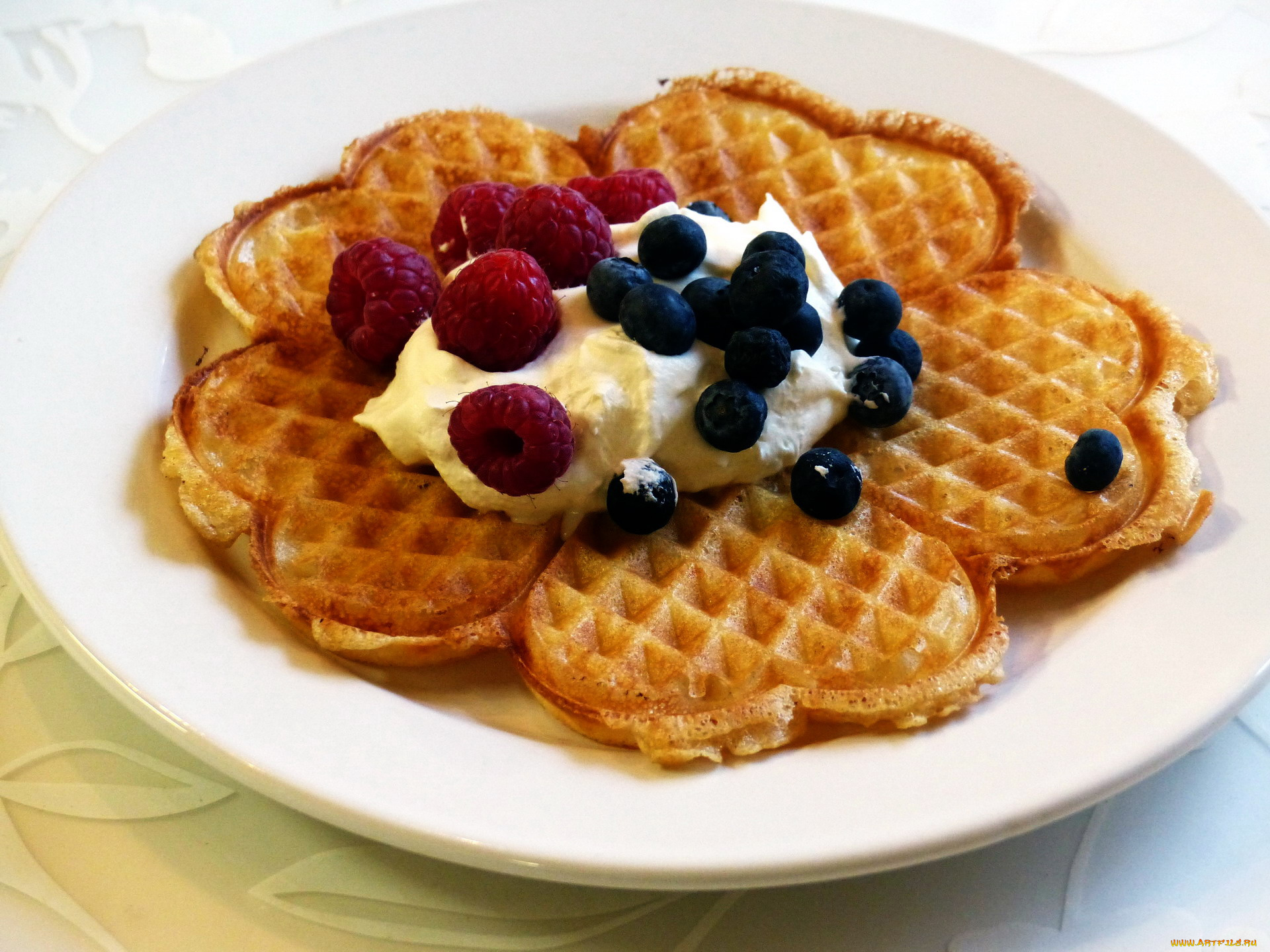 еда, мороженое, , десерты, сливки, черника, малина, вафли