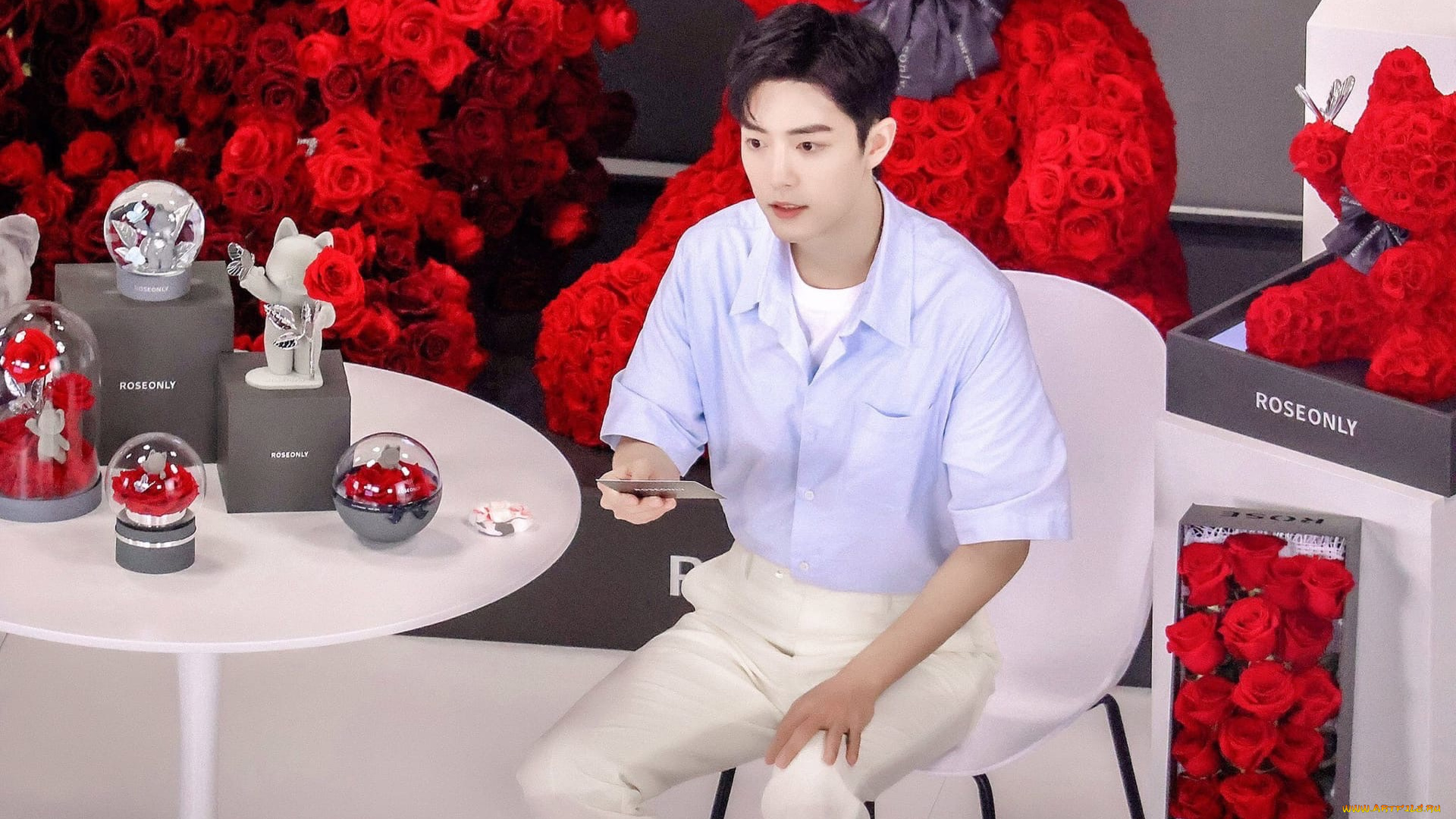мужчины, xiao, zhan, актер, розы, фигурки, презентация, стол, карточка