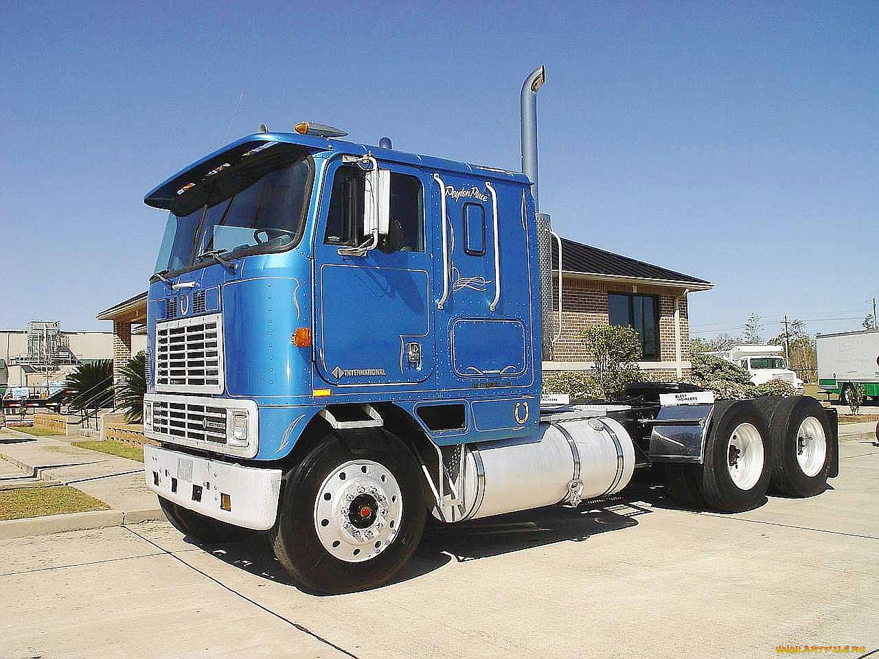 автомобили, international