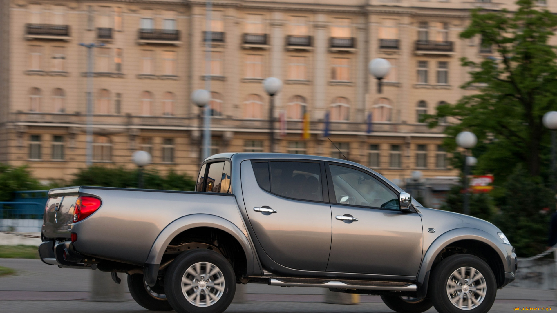 автомобили, mitsubishi, 2014г, cab, double, темный, l200