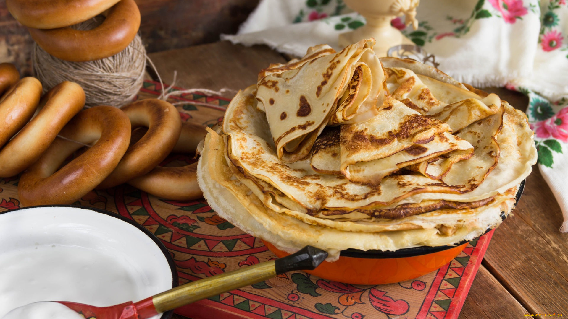 еда, блины, , оладьи, сметана, сушки, масленица