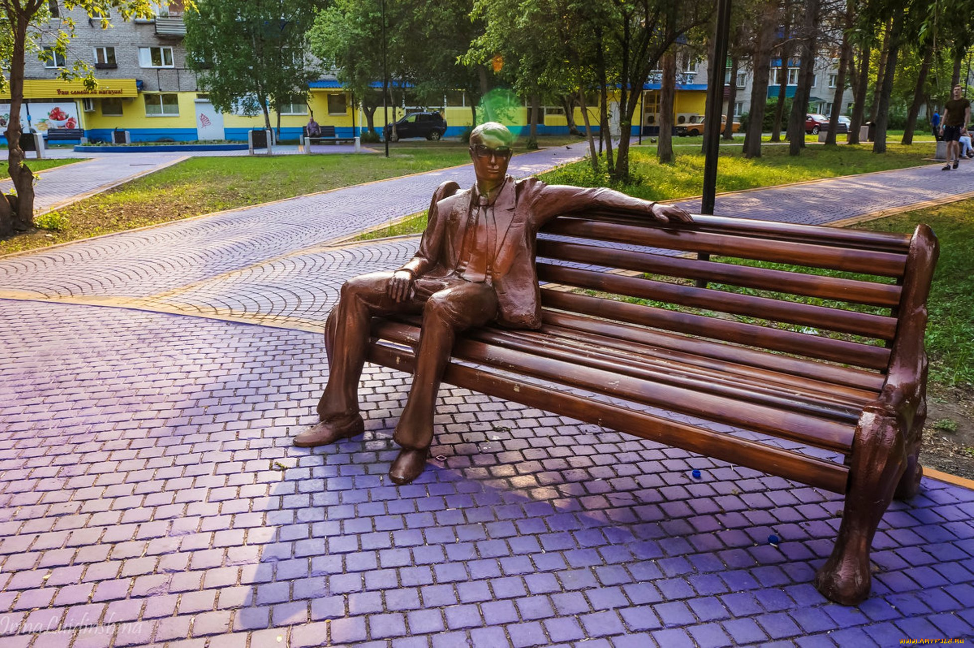 города, -, памятники, , скульптуры, , арт-объекты, скульптура, памятник, город, фиолетовый, сквер, скамейка, россия, комсомольск-на-амуре