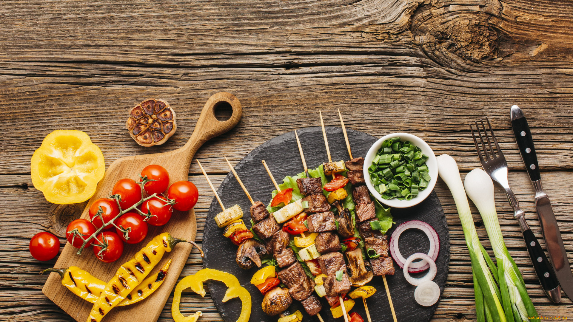 еда, шашлык, , барбекю, помидоры, перец, чеснок, лук