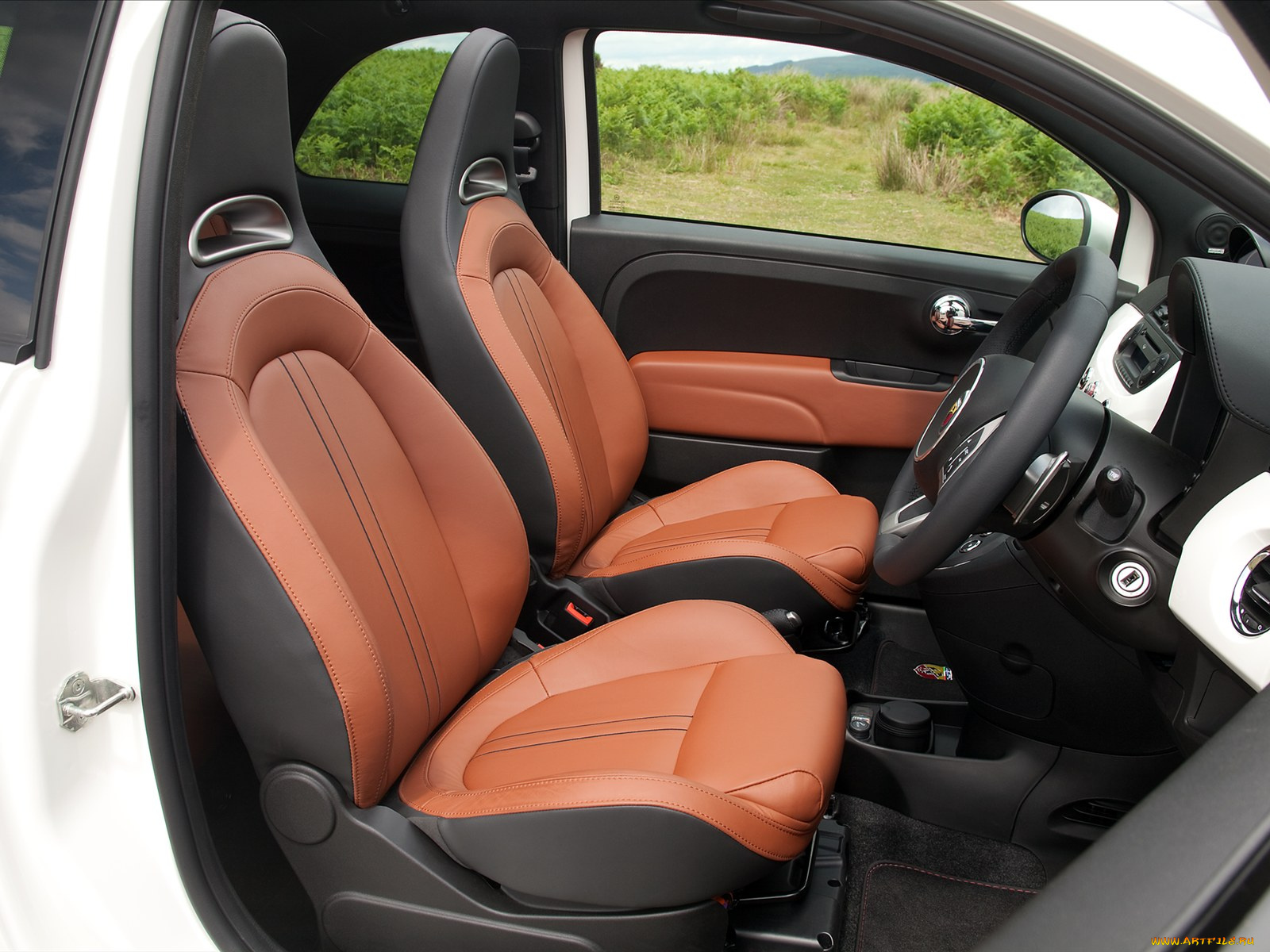 автомобили, интерьеры