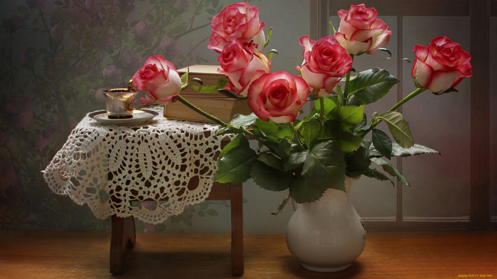 цветы, розы, ваза, блюдце, чашка, табурет, книги