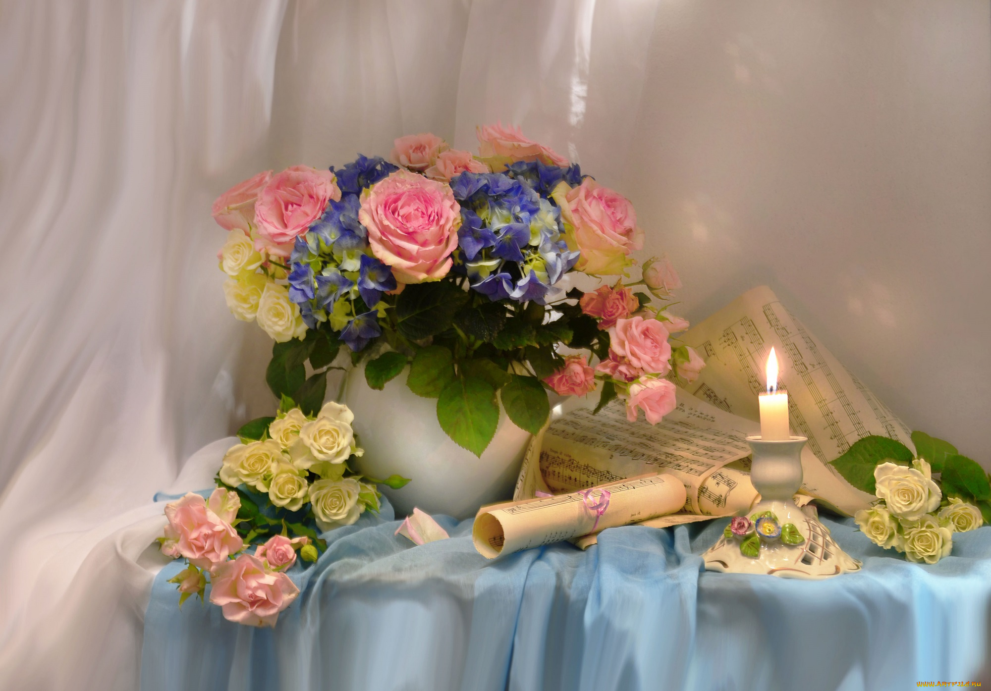 цветы, букеты, , композиции, весна, март, ноты, розы, свеча, стихи, фото, натюрморт